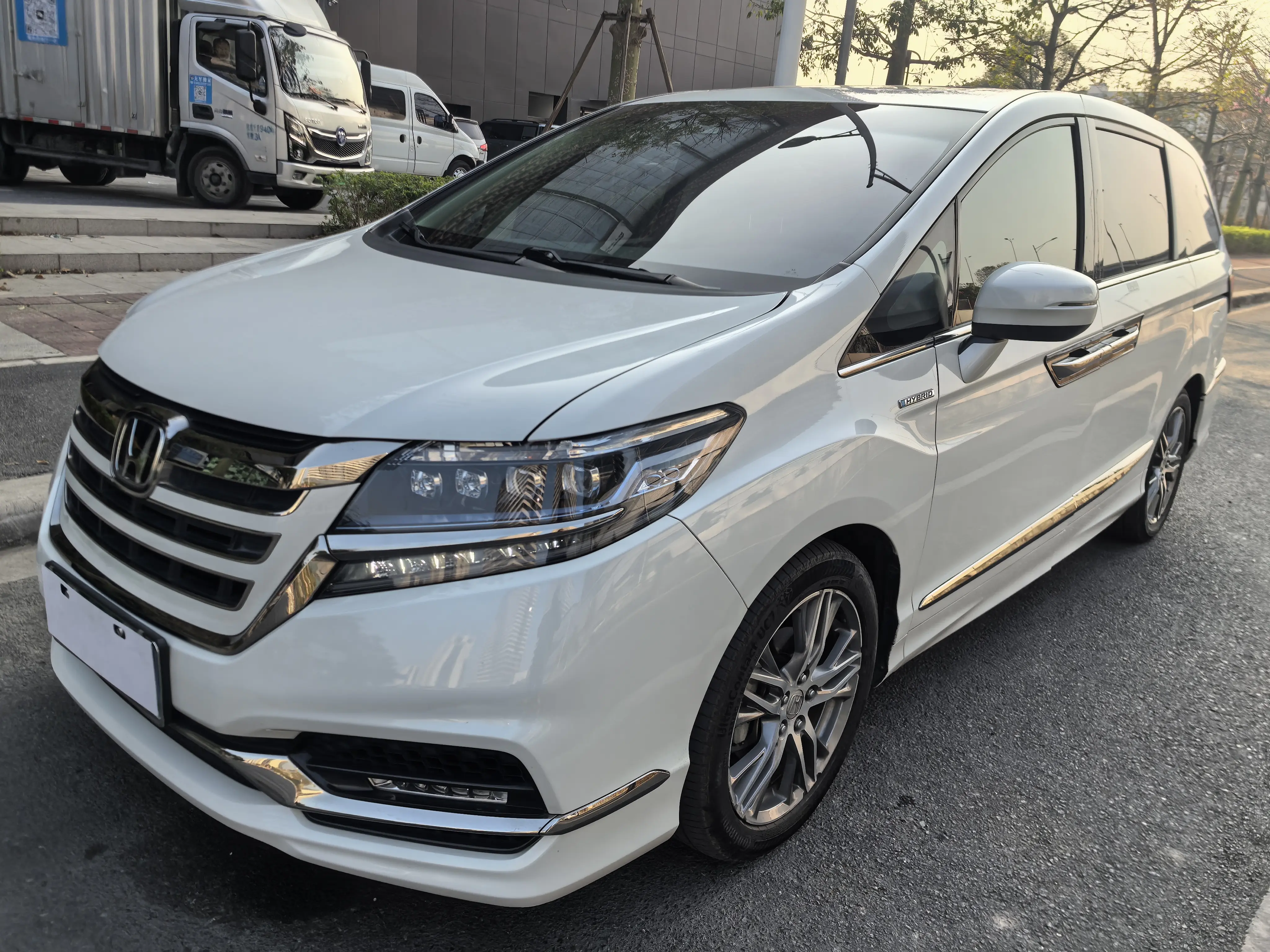 Honda Elysion (Alison)  из Китая