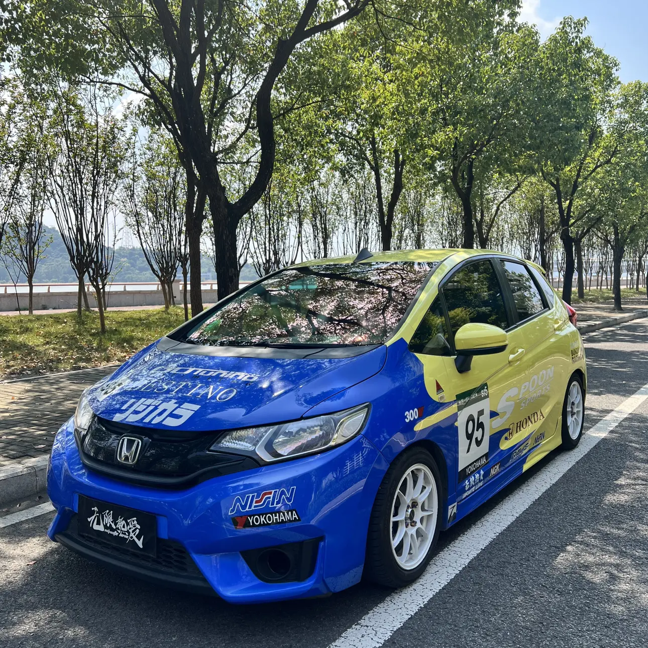 Honda Fit  из Китая