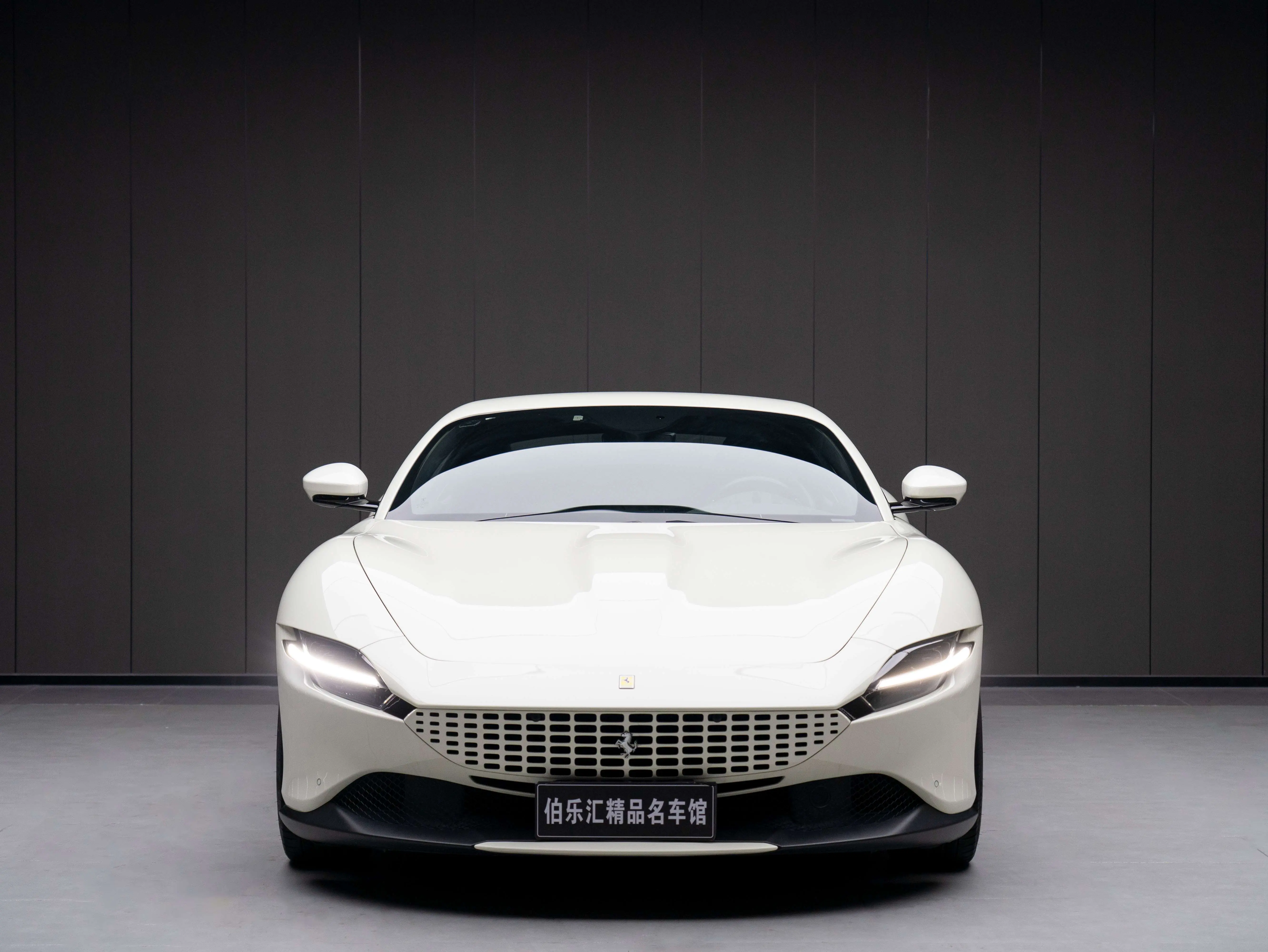 Ferrari Roma  из Китая