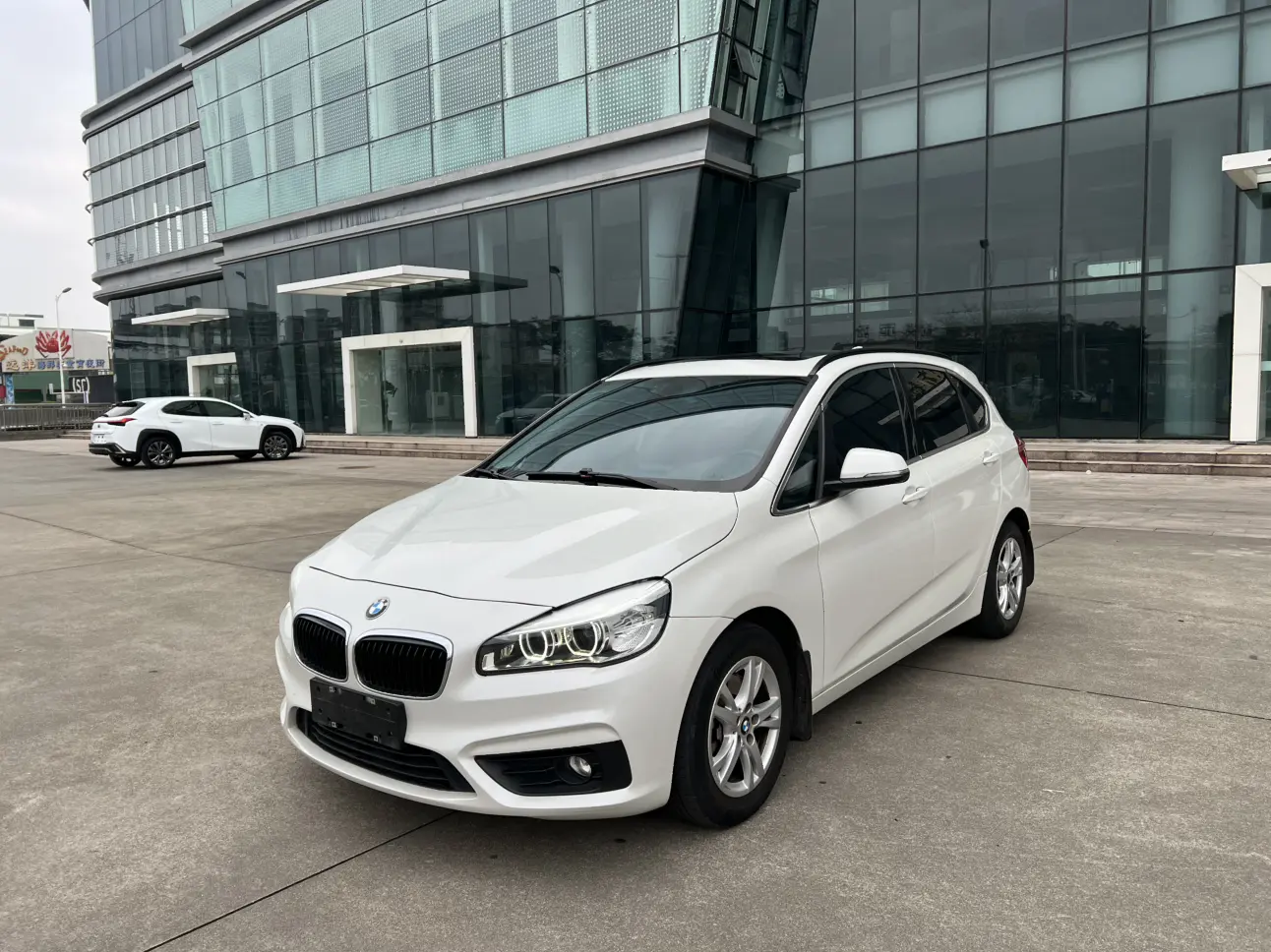 BMW 2 Series Active Tourer  из Китая