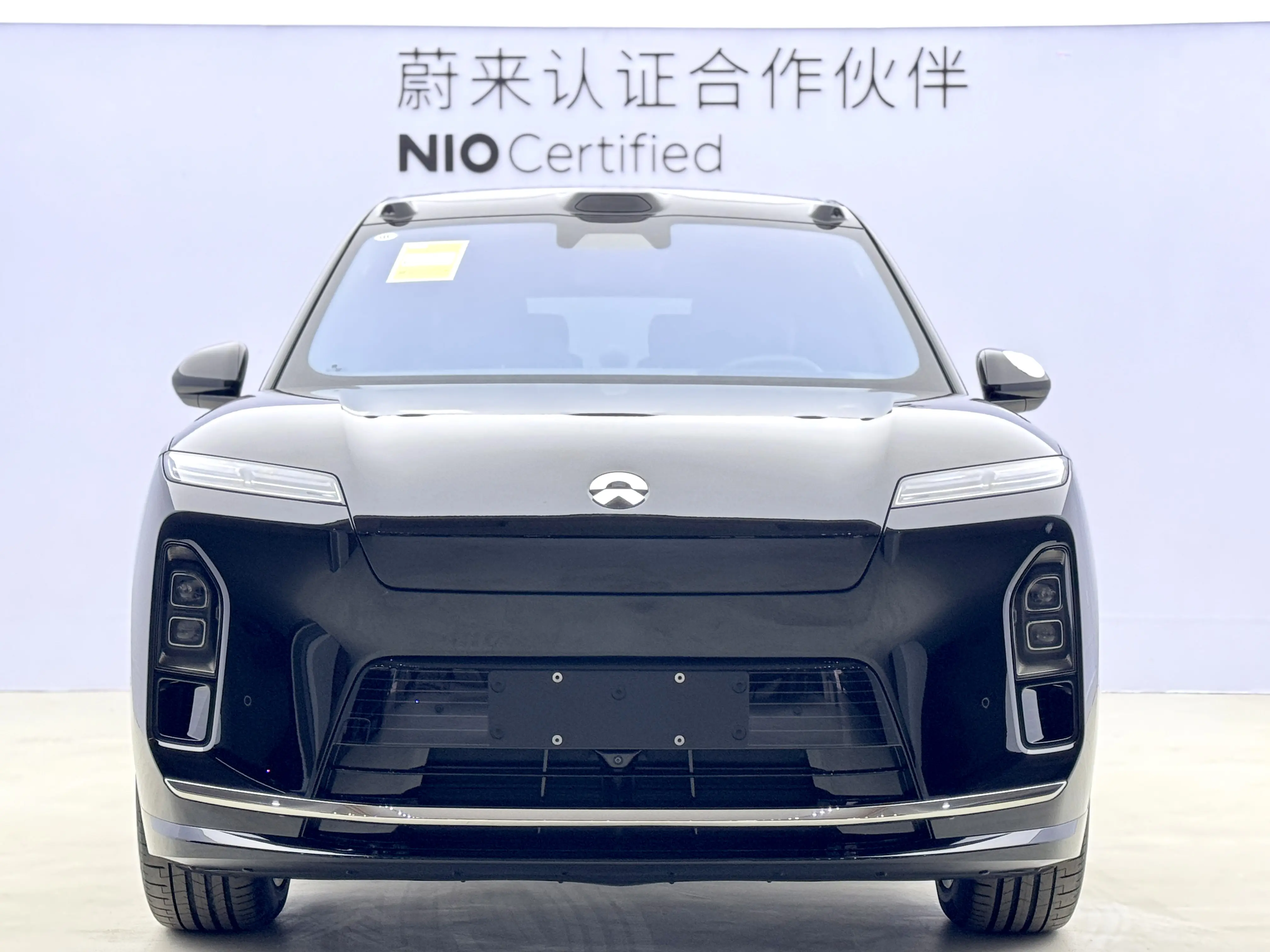 NIO ES8  из Китая