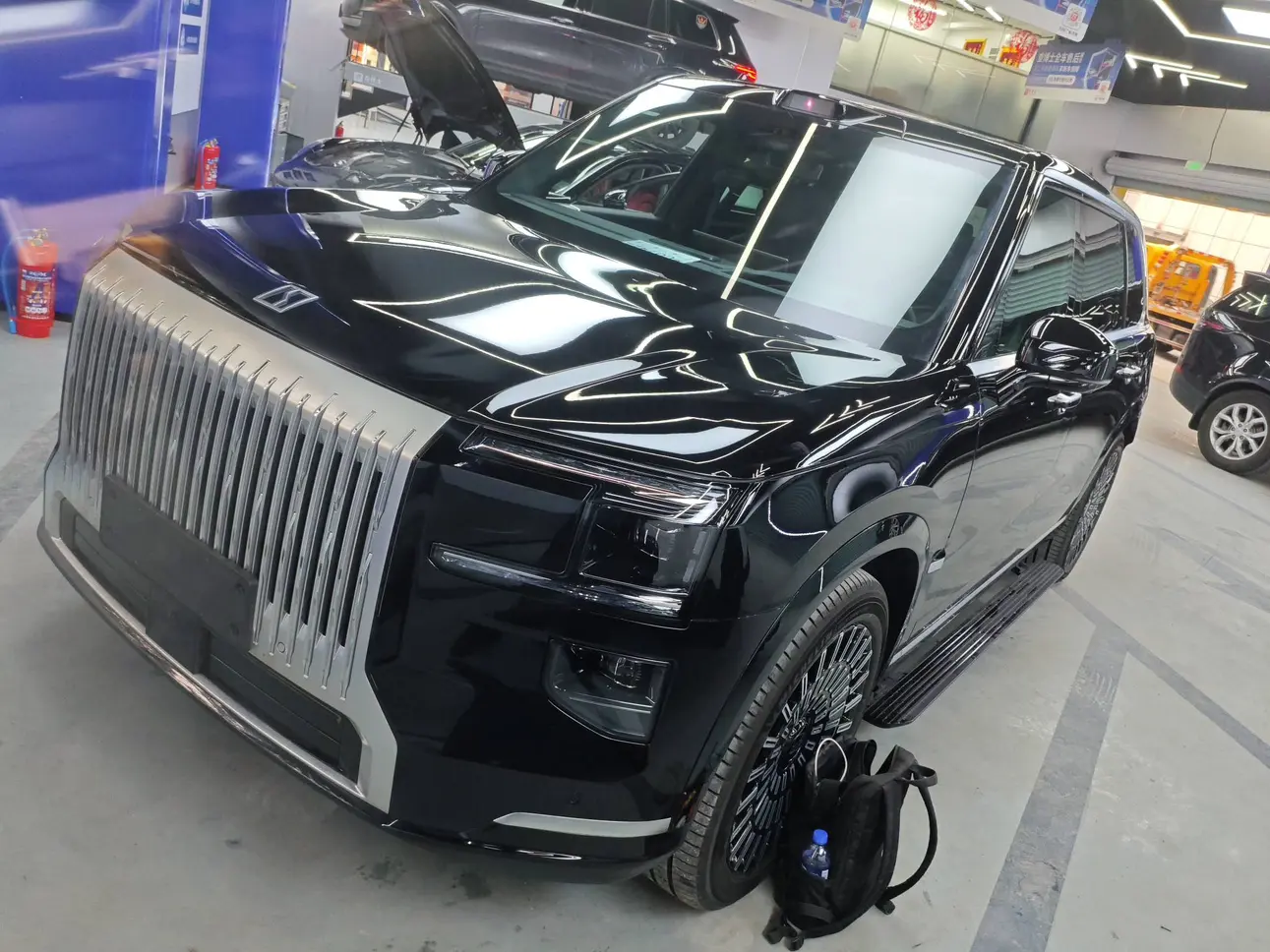 ZEEKR 9X  из Китая