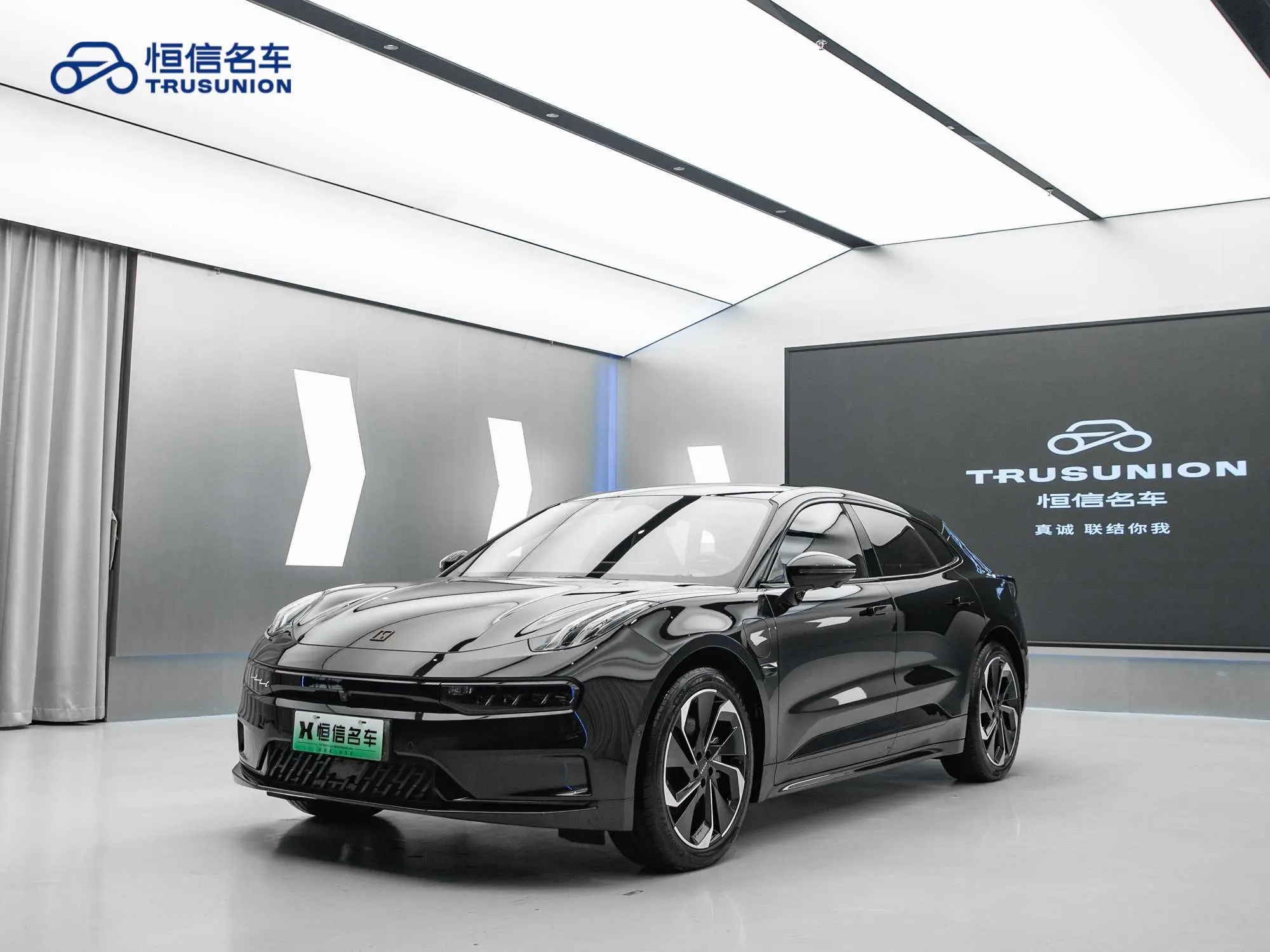 ZEEKR 001  из Китая