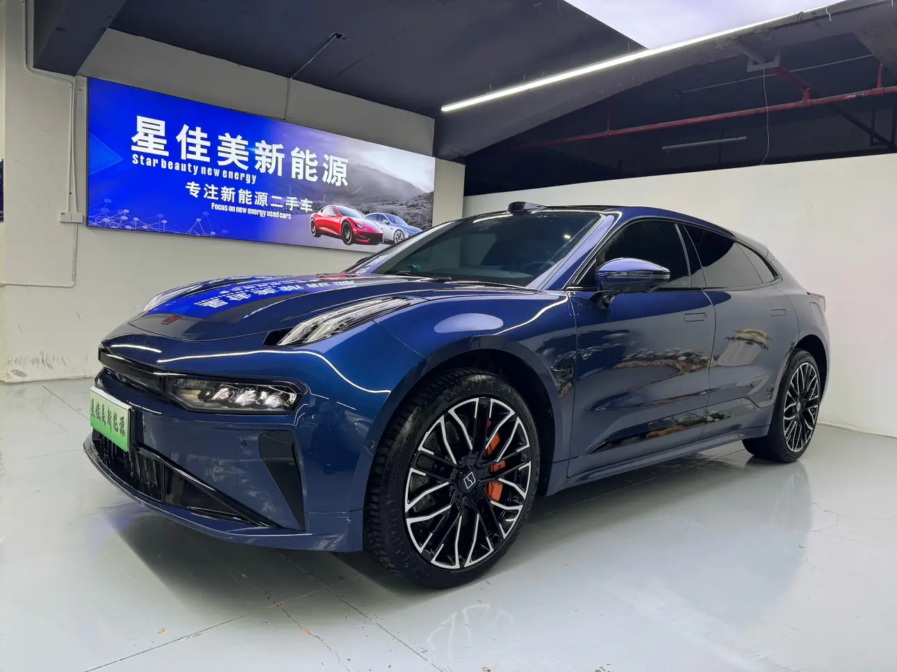 ZEEKR 001  из Китая