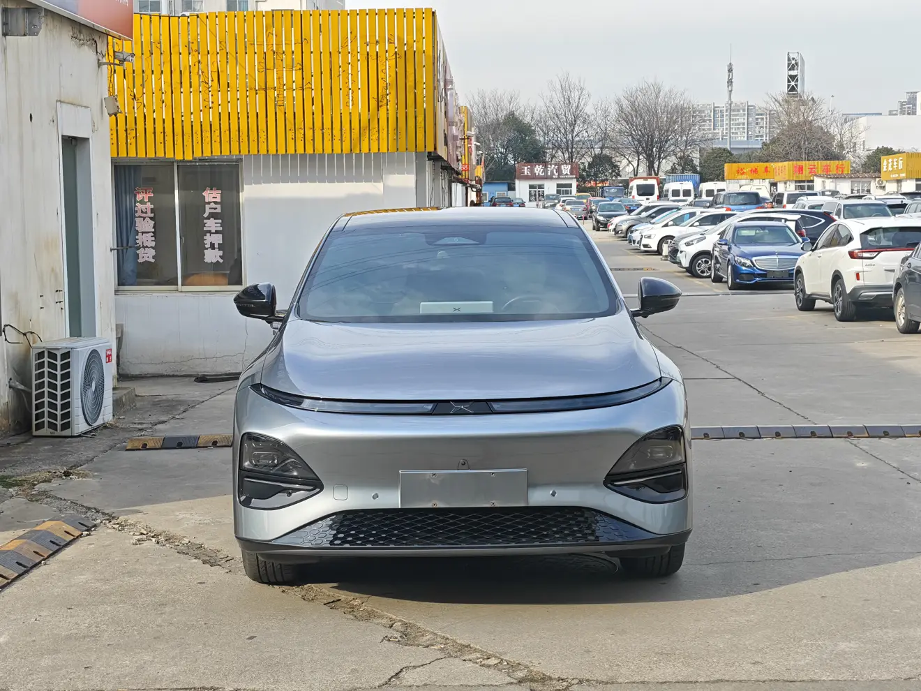 Xpeng G6  из Китая