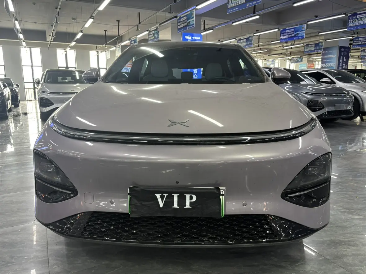 Xpeng G6  из Китая