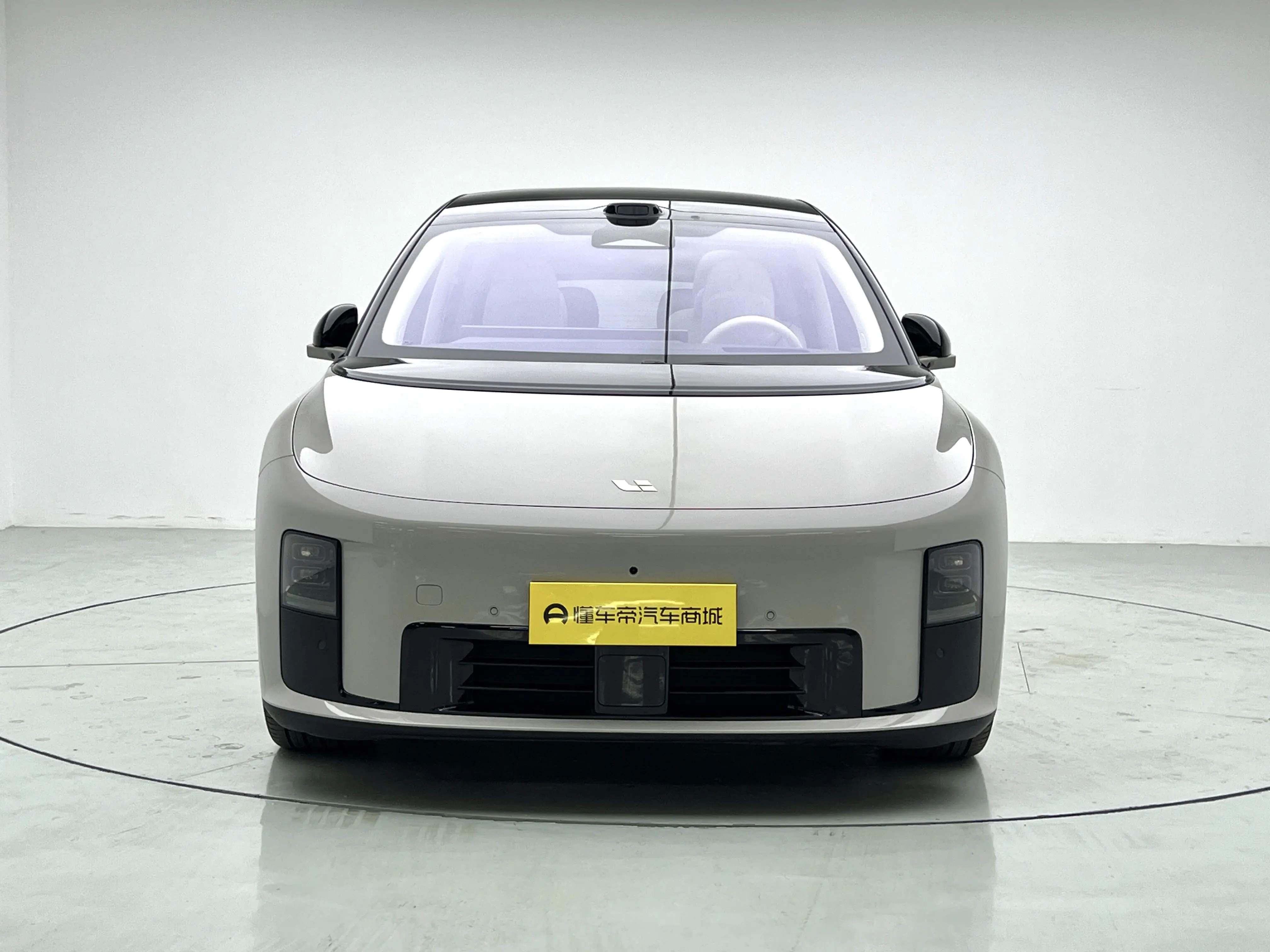 Li Ideal i8  из Китая