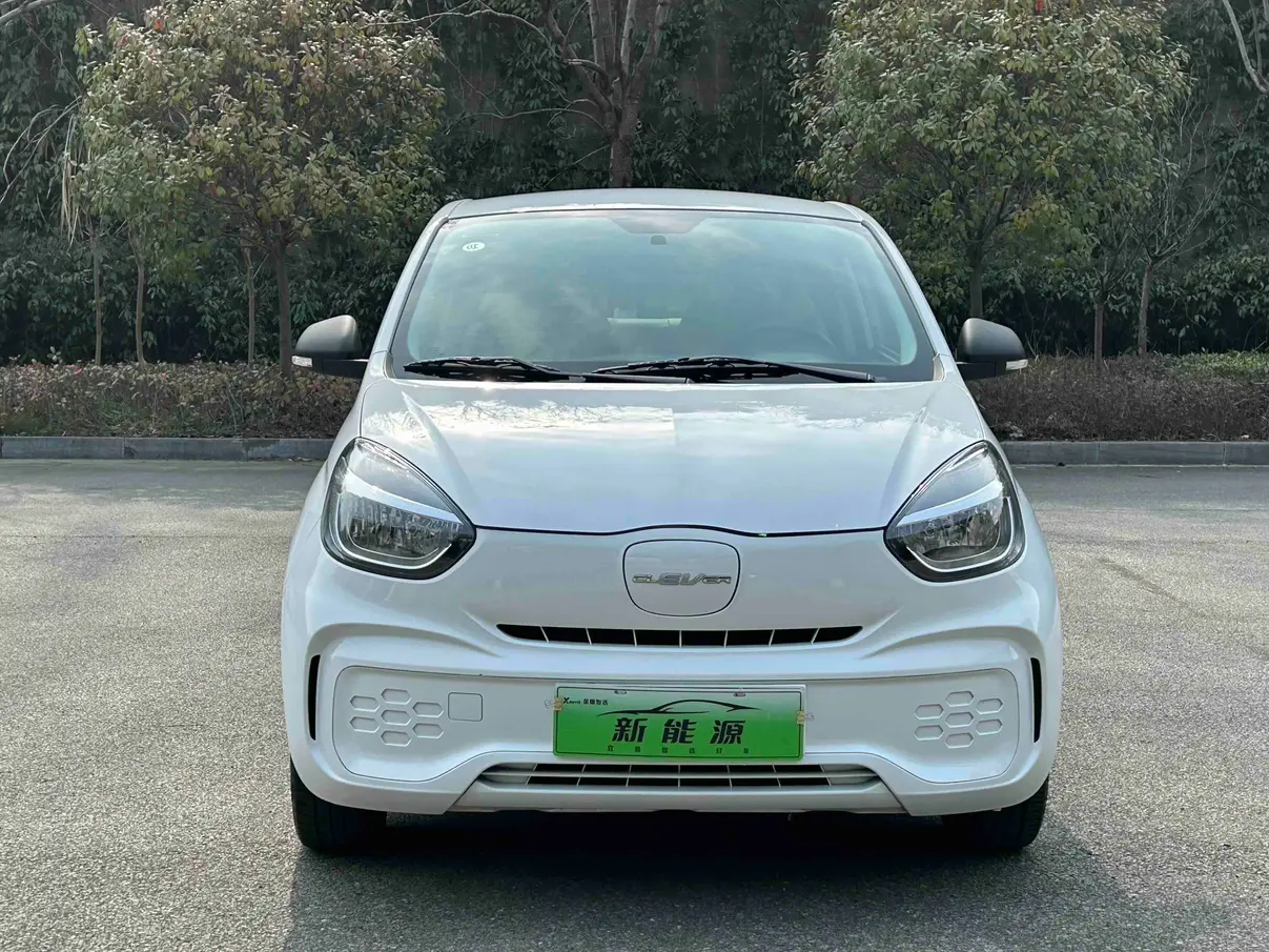 Roewe CLEVER  из Китая