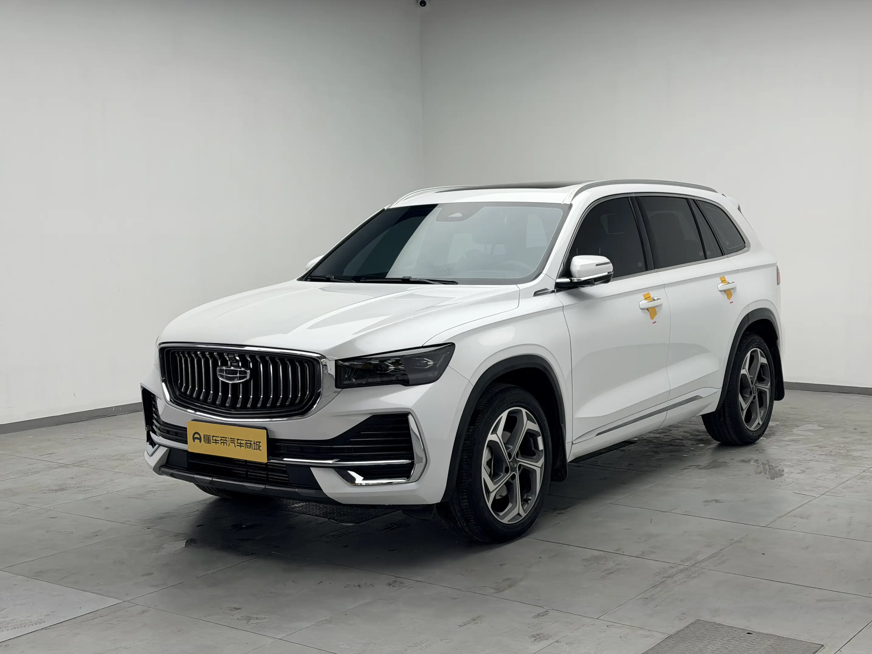 Geely Monjaro (Xingyue L)  из Китая