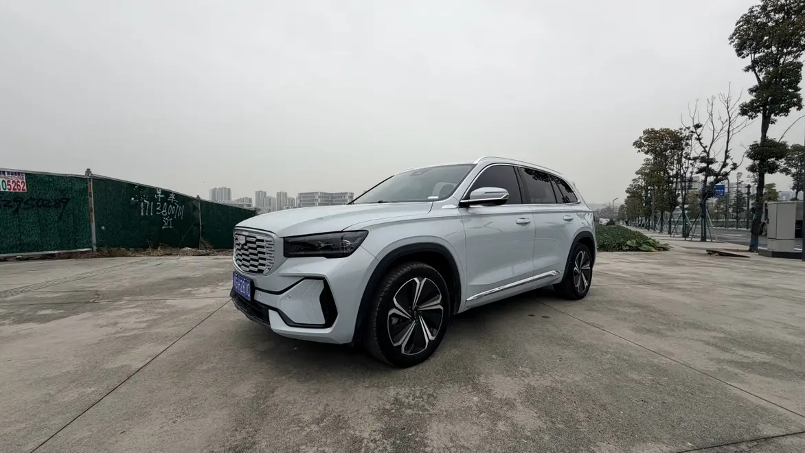 Geely Monjaro (Xingyue L)  из Китая