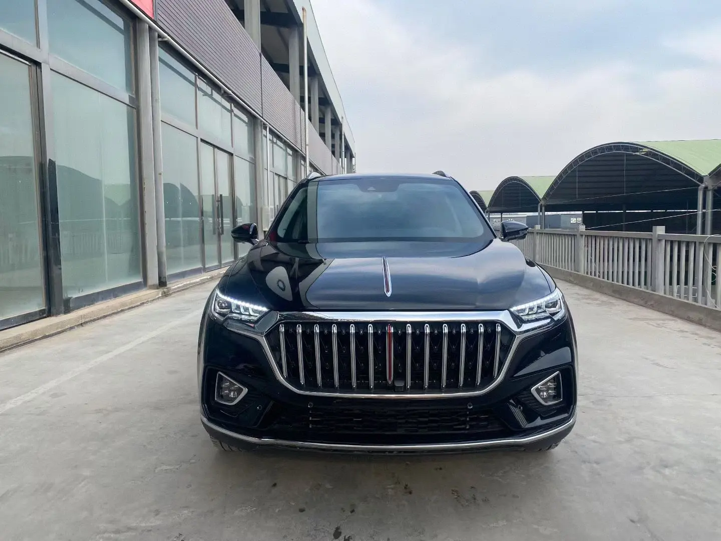 Hongqi HS5  из Китая