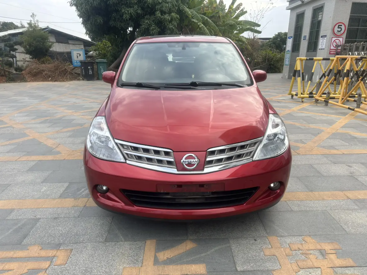 Nissan Tiida  из Китая