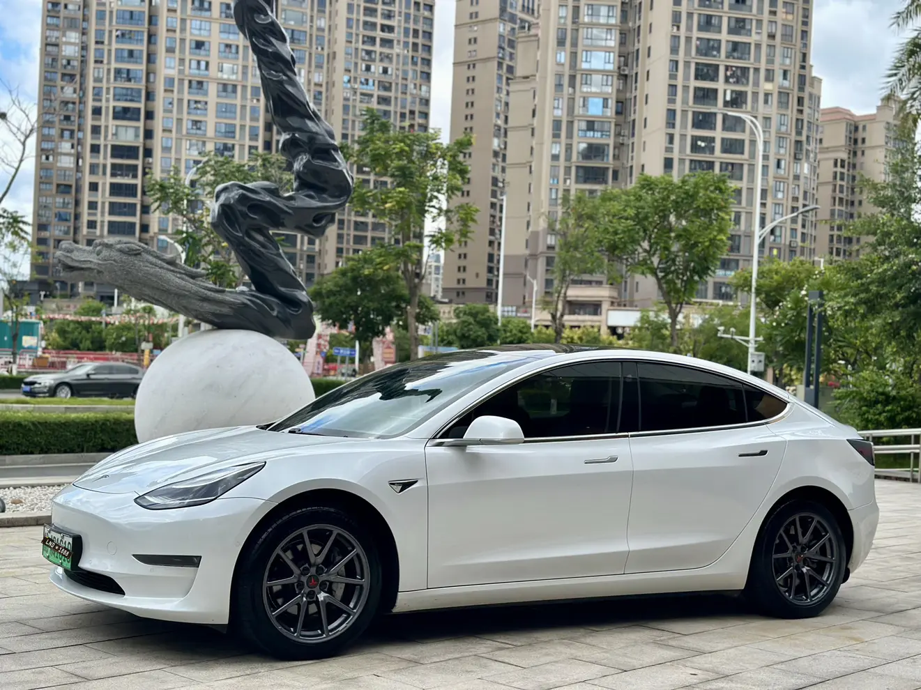 Tesla Model 3  из Китая