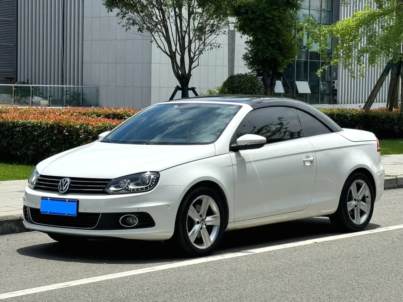 Volkswagen Eos  из Китая
