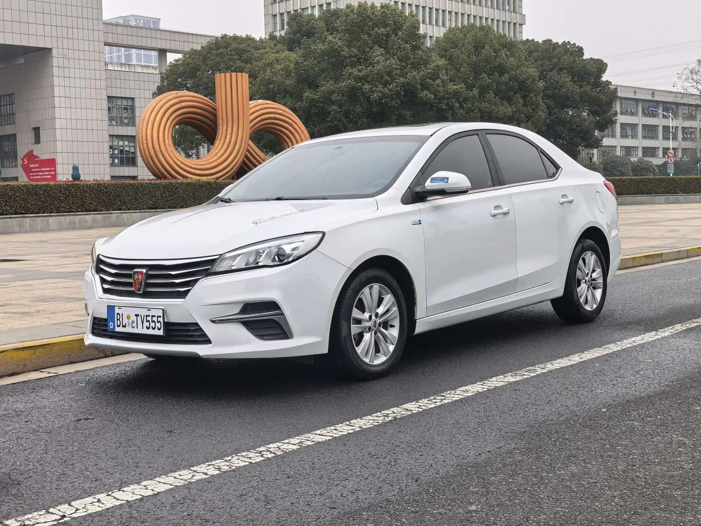 Roewe 360  из Китая