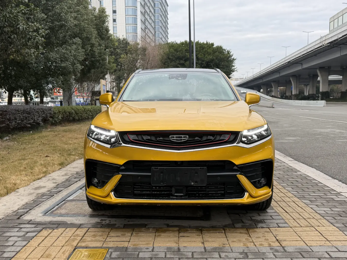 Geely Tugella (Xingyue)  из Китая