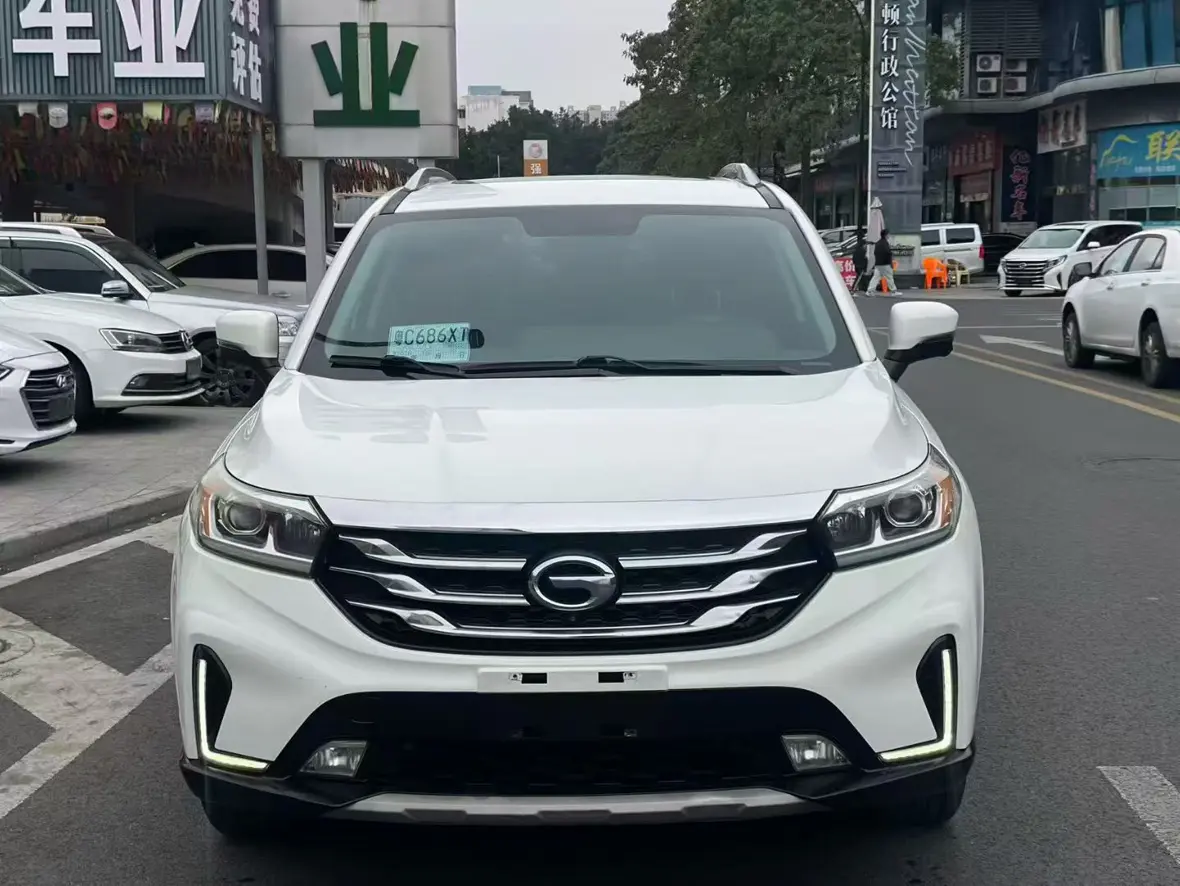 GAC Trumpchi GS4  из Китая