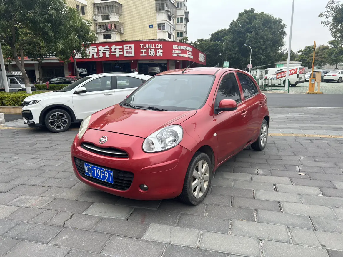 Nissan March  из Китая