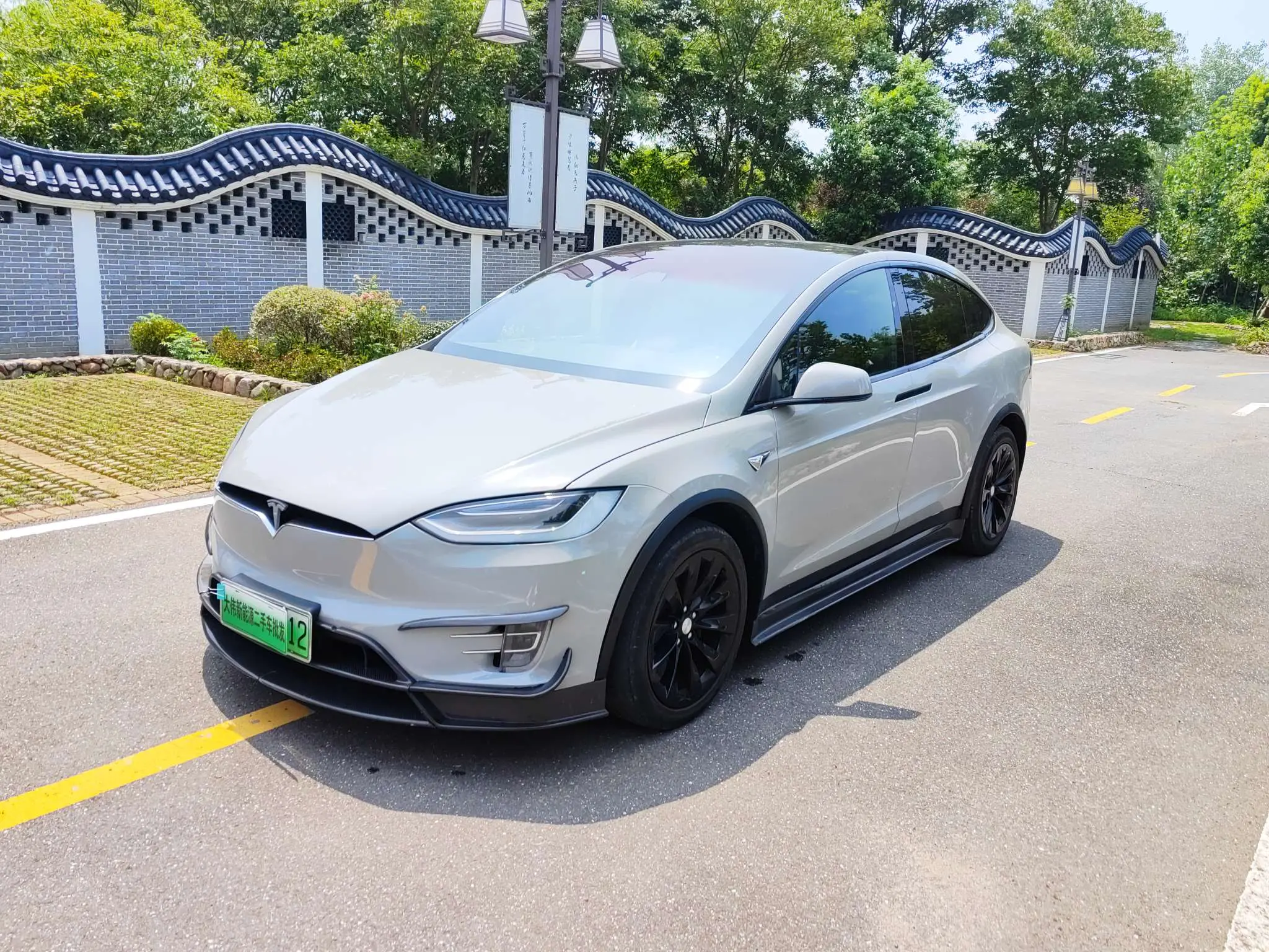 Tesla Model X  из Китая