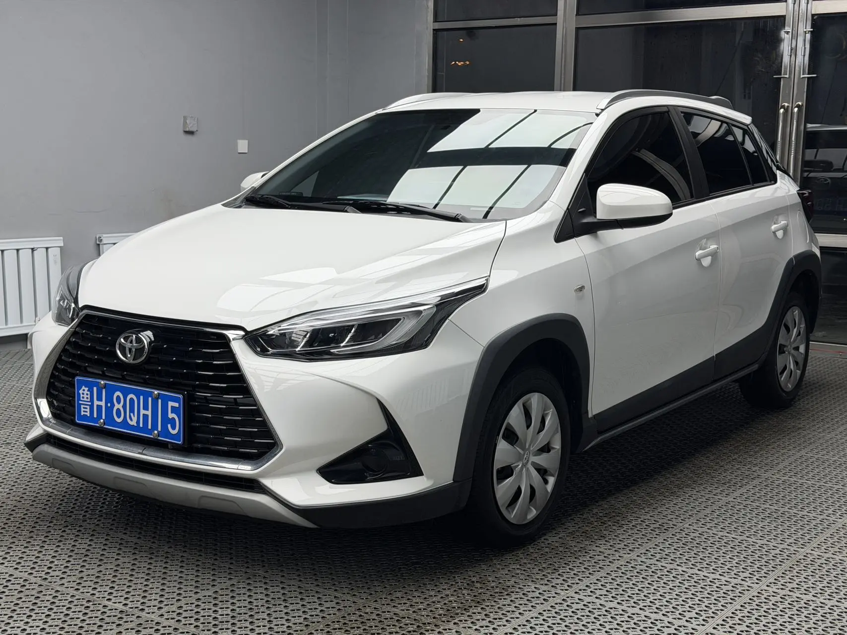 Toyota Yaris L