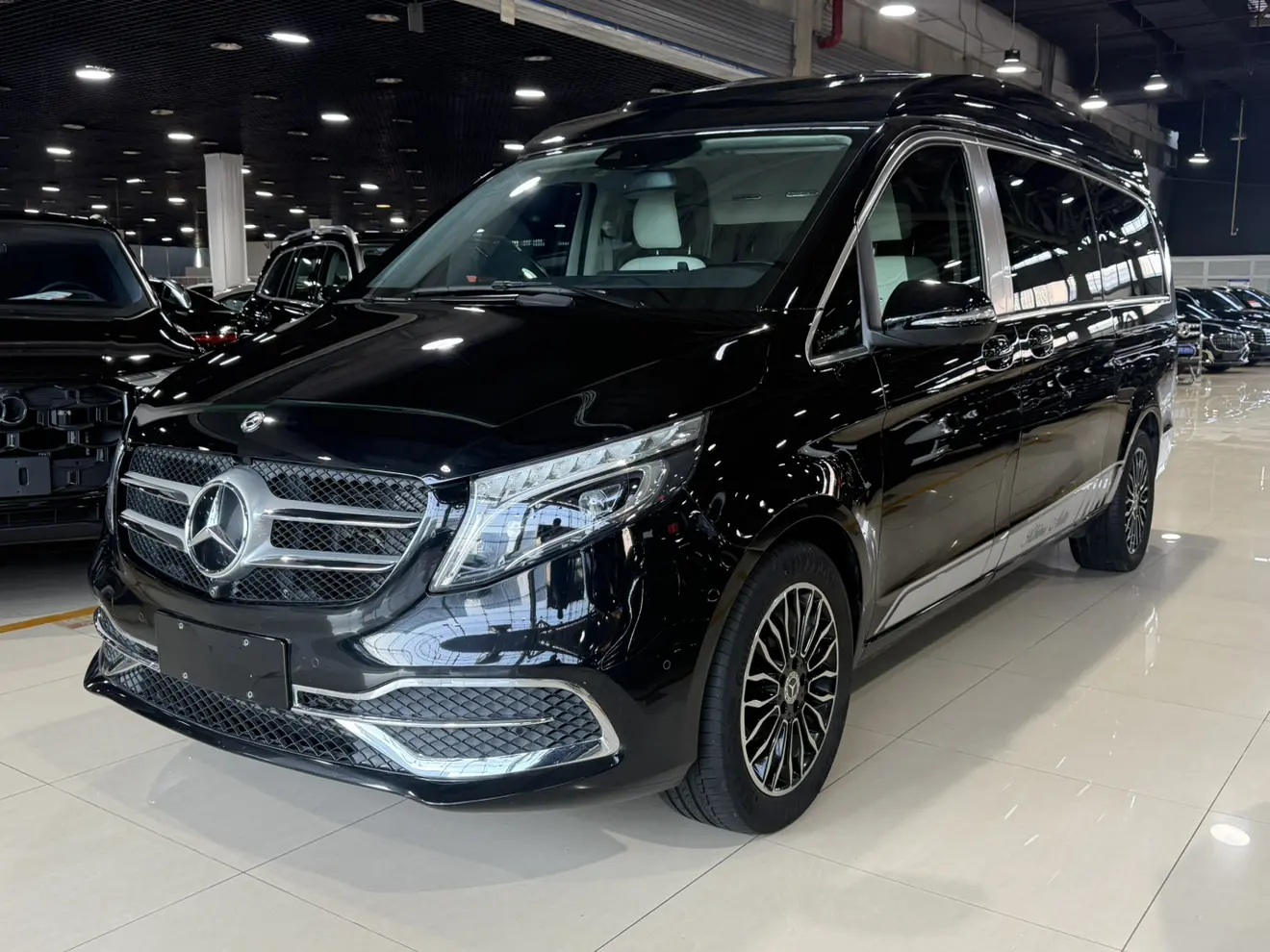 Mercedes-Benz Mercedes Benz V Class  из Китая