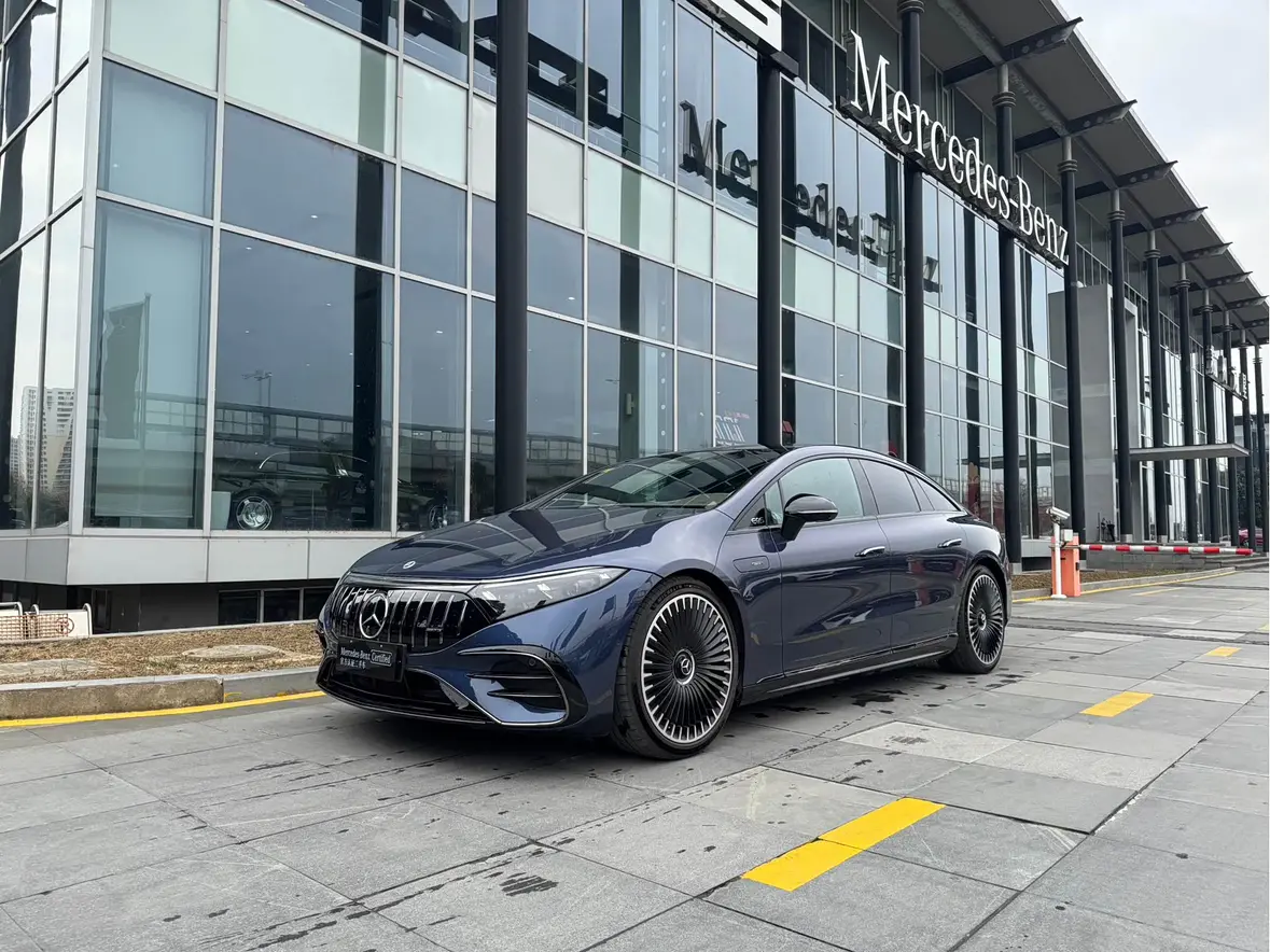 Mercedes-Benz EQS AMG  из Китая