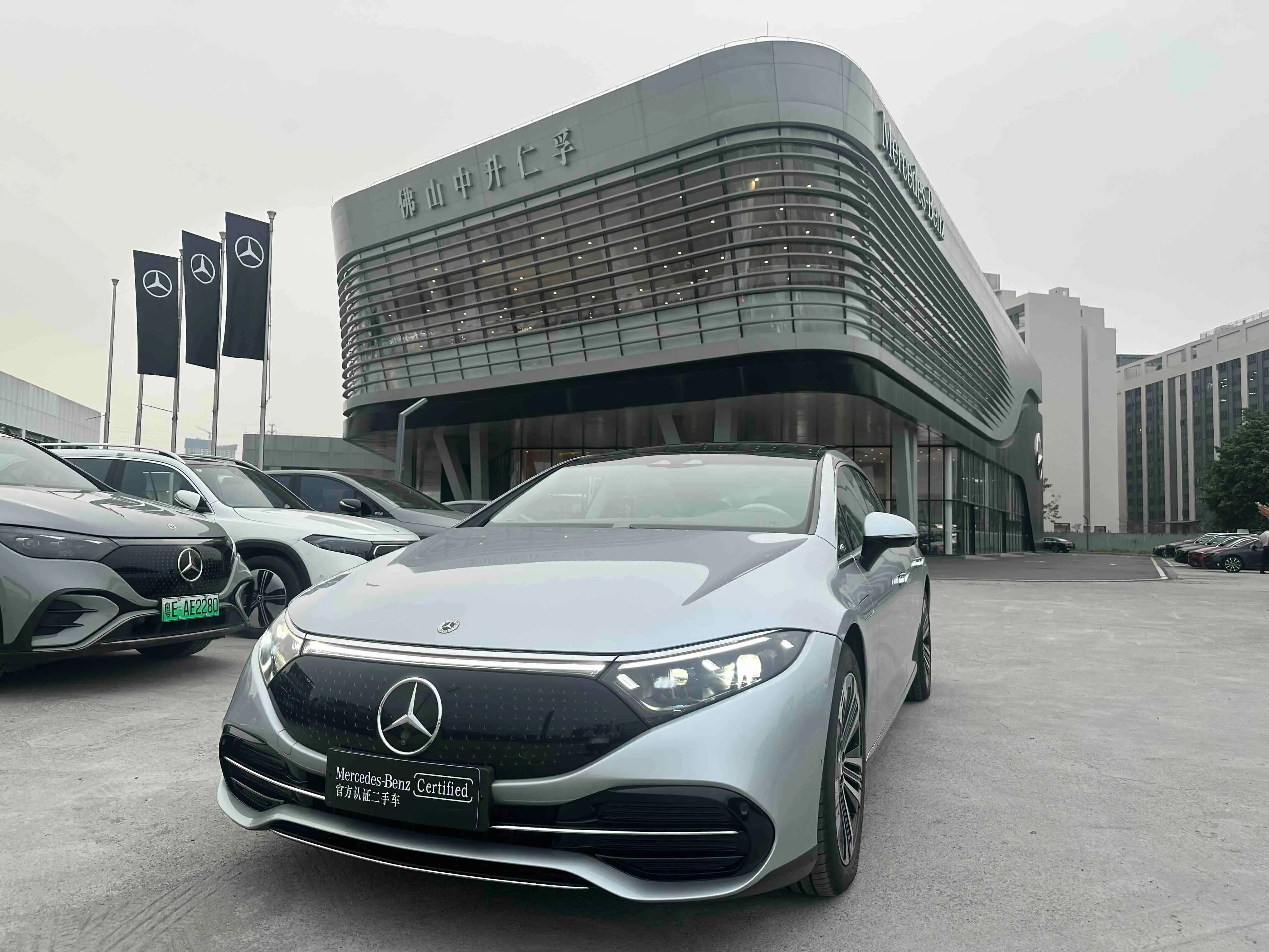 Mercedes-Benz EQS  из Китая