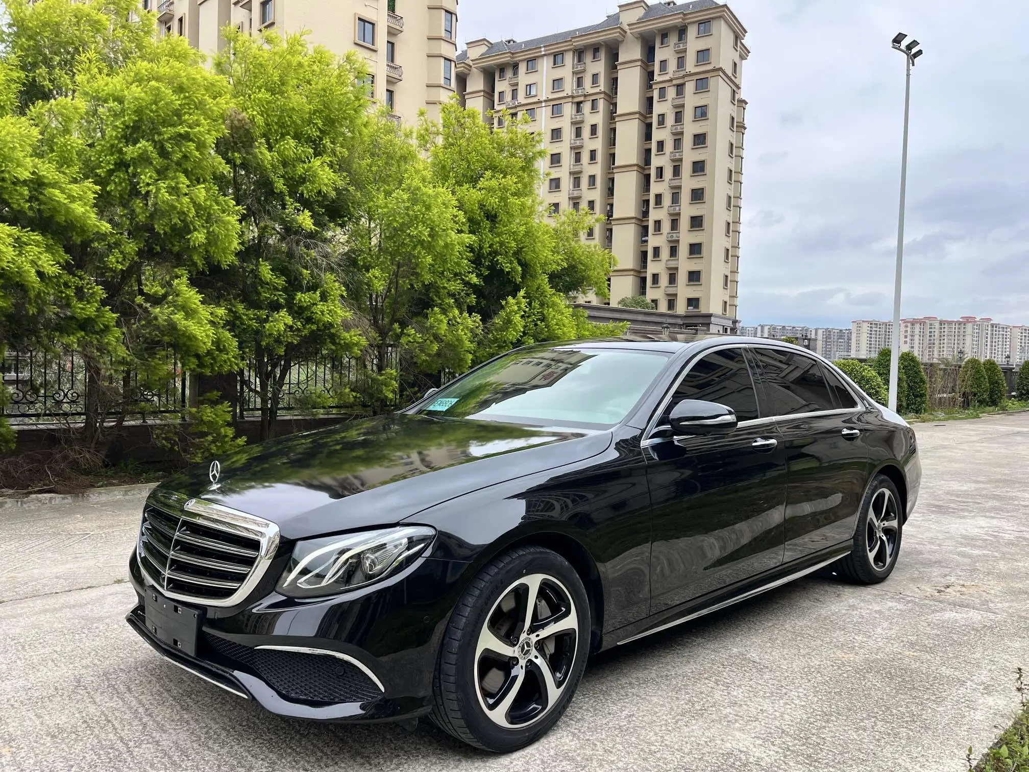Mercedes-Benz E-Class  из Китая