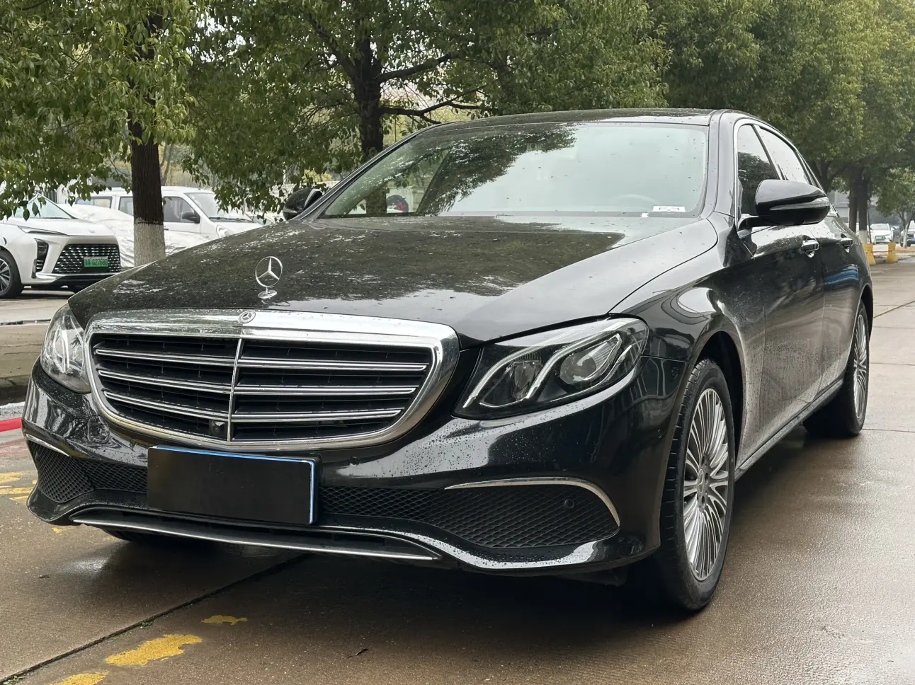 Mercedes-Benz E-Class  из Китая