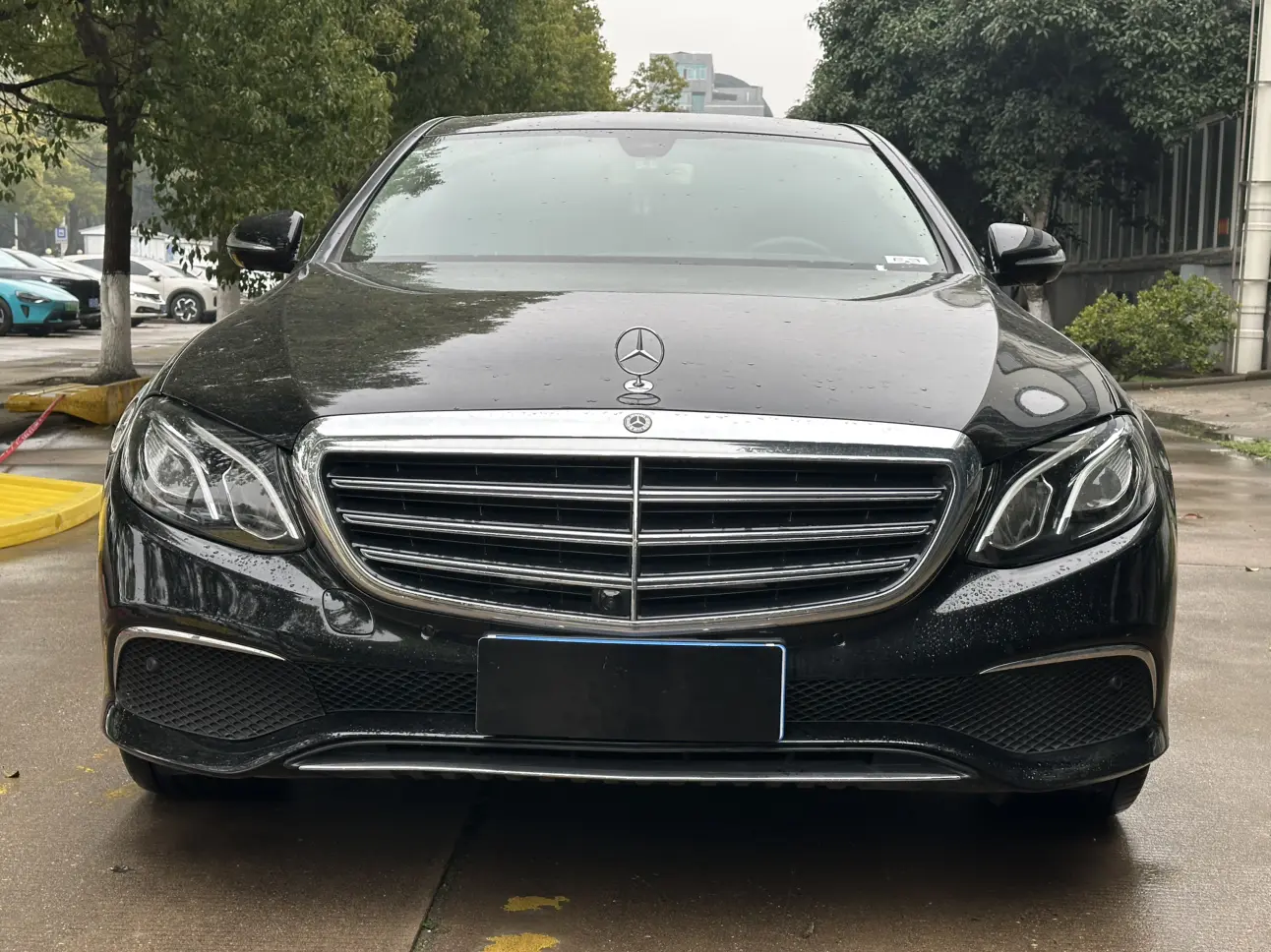 Mercedes-Benz E-Class  из Китая