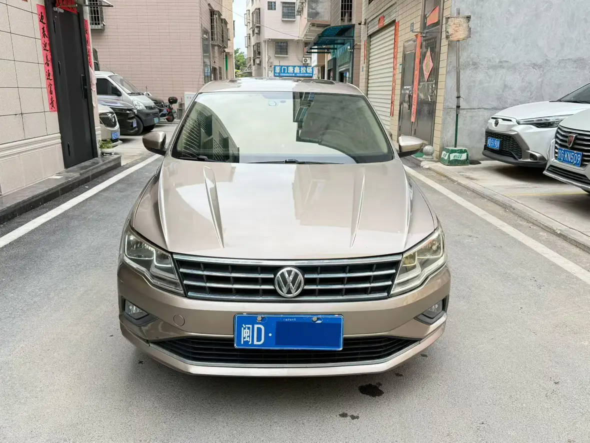 Volkswagen Jetta  из Китая