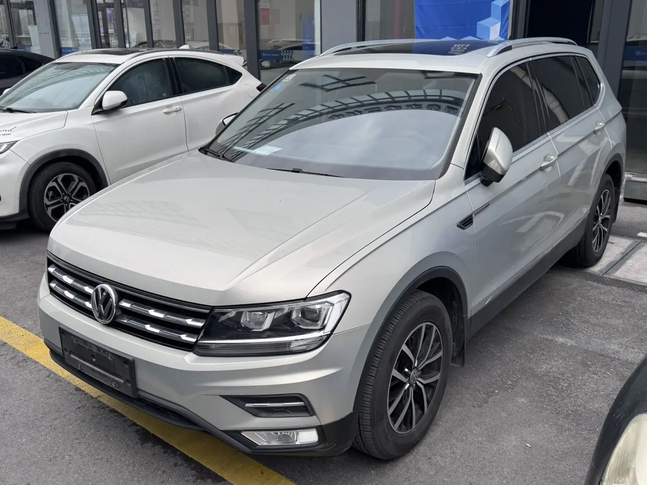 Volkswagen Tiguan L  из Китая