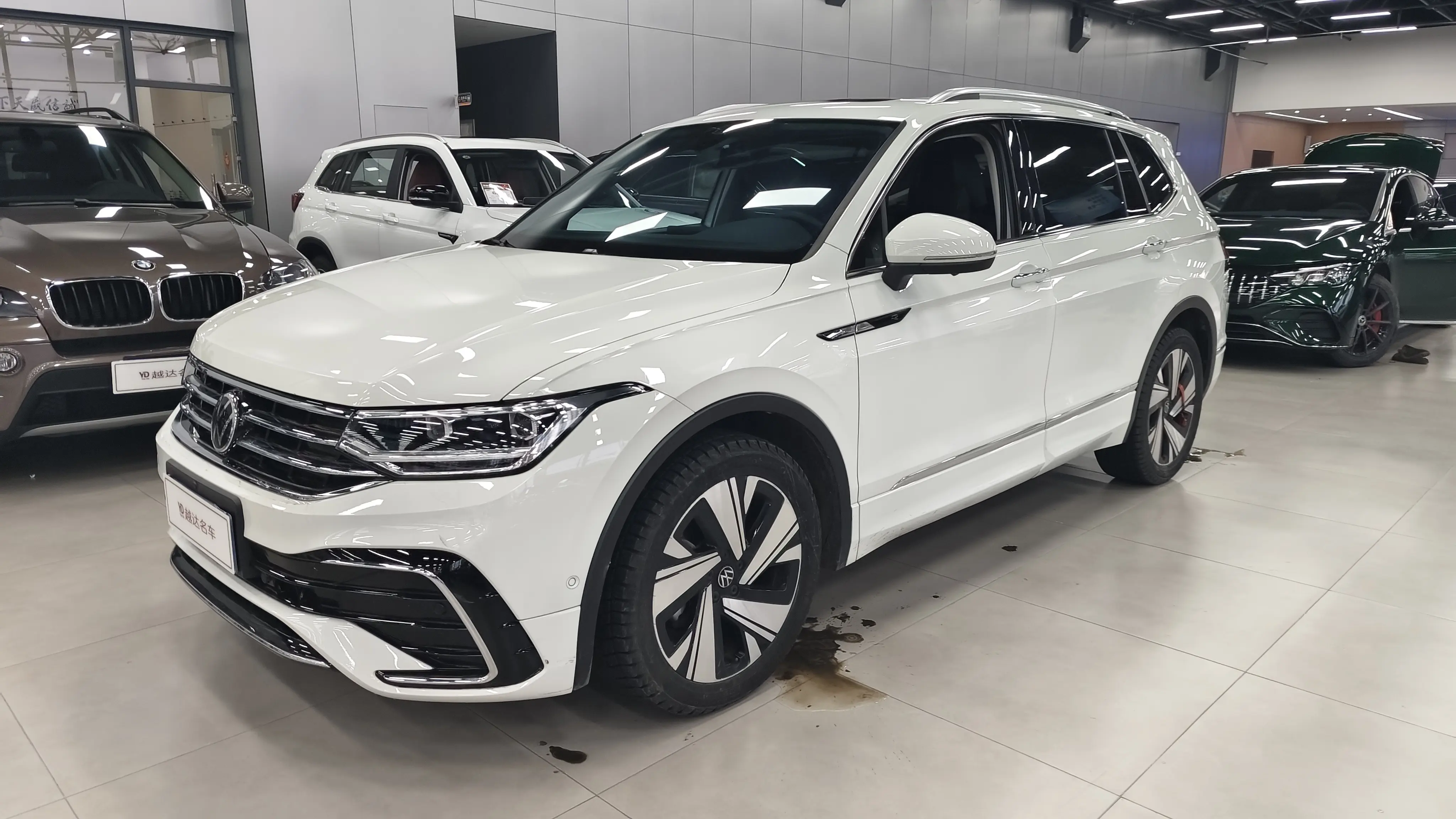 Volkswagen Tiguan L  из Китая