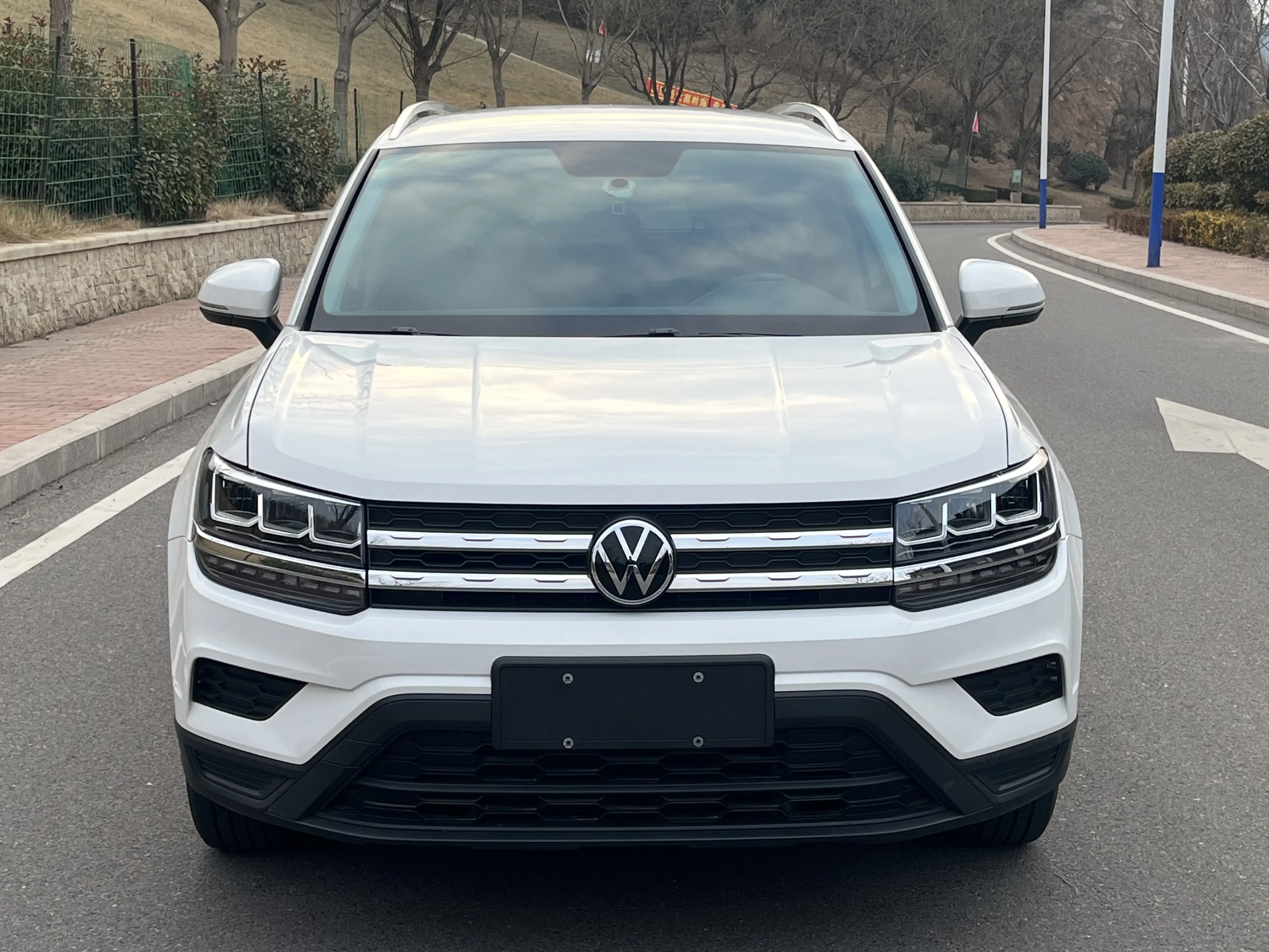 Volkswagen Tharu  из Китая
