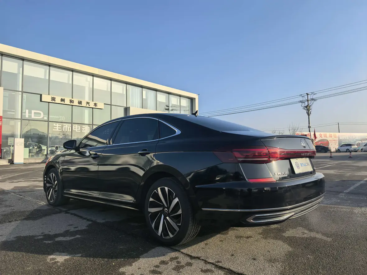 Volkswagen Passat  из Китая