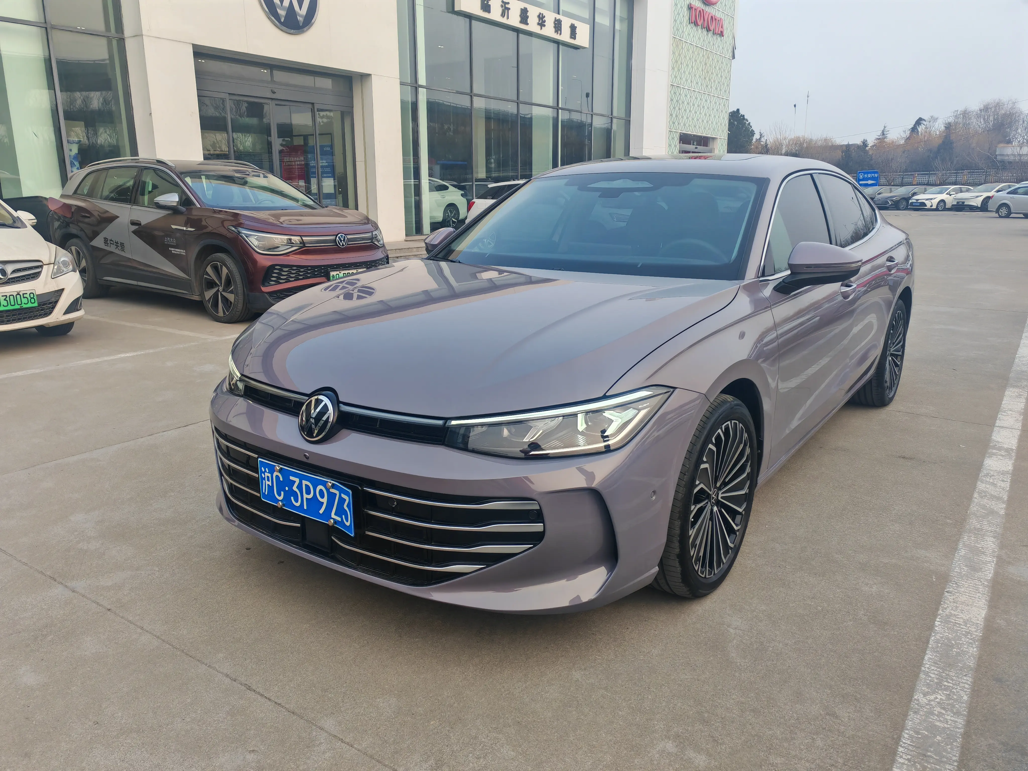 Volkswagen Passat  из Китая