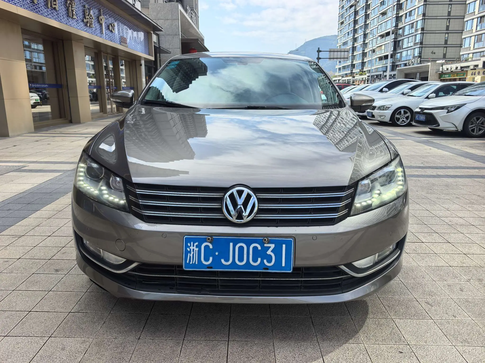 Volkswagen Passat  из Китая