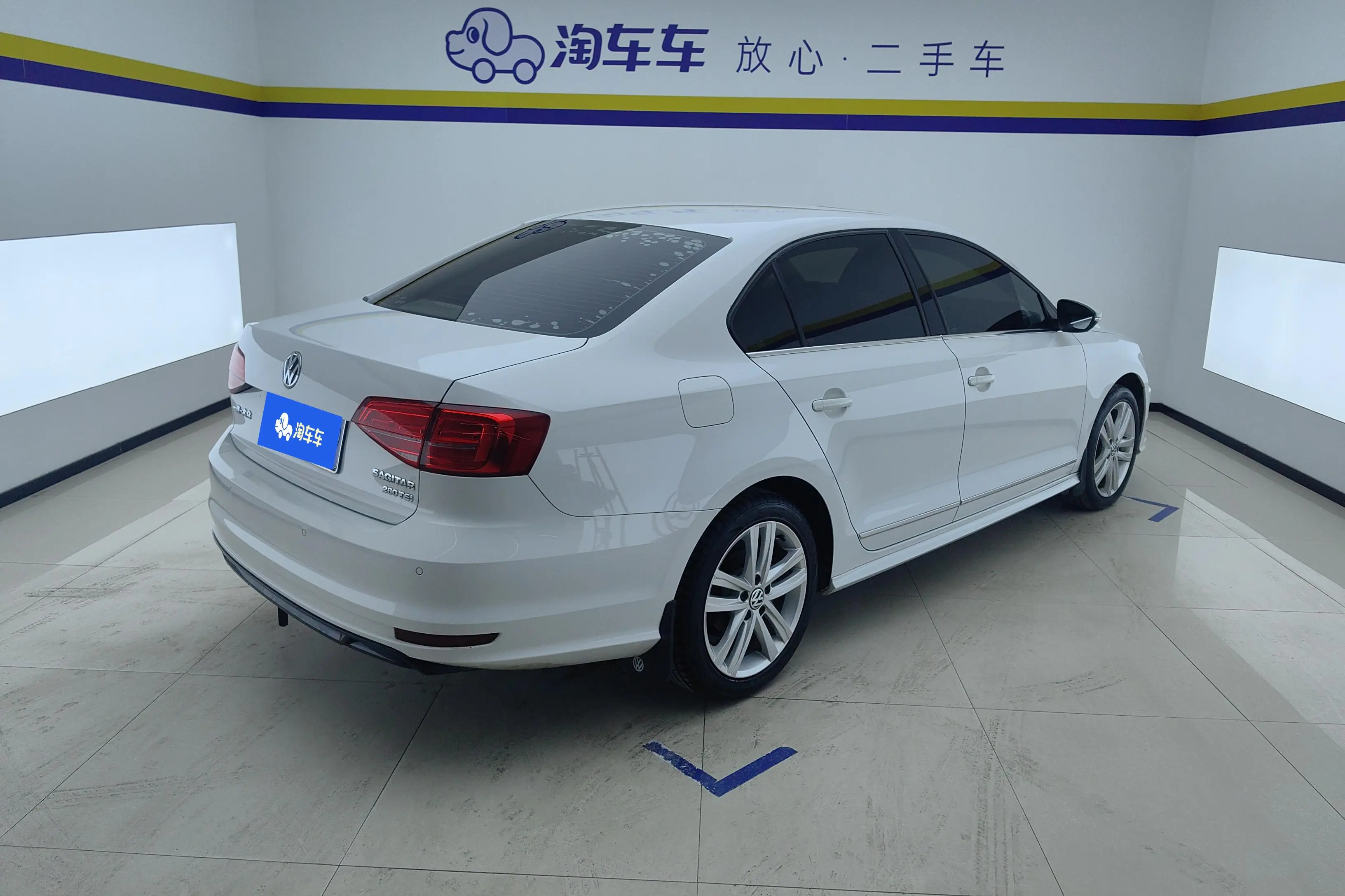 Volkswagen Sagitar  из Китая