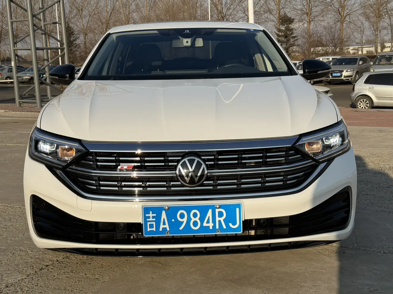 Volkswagen Sagitar  из Китая