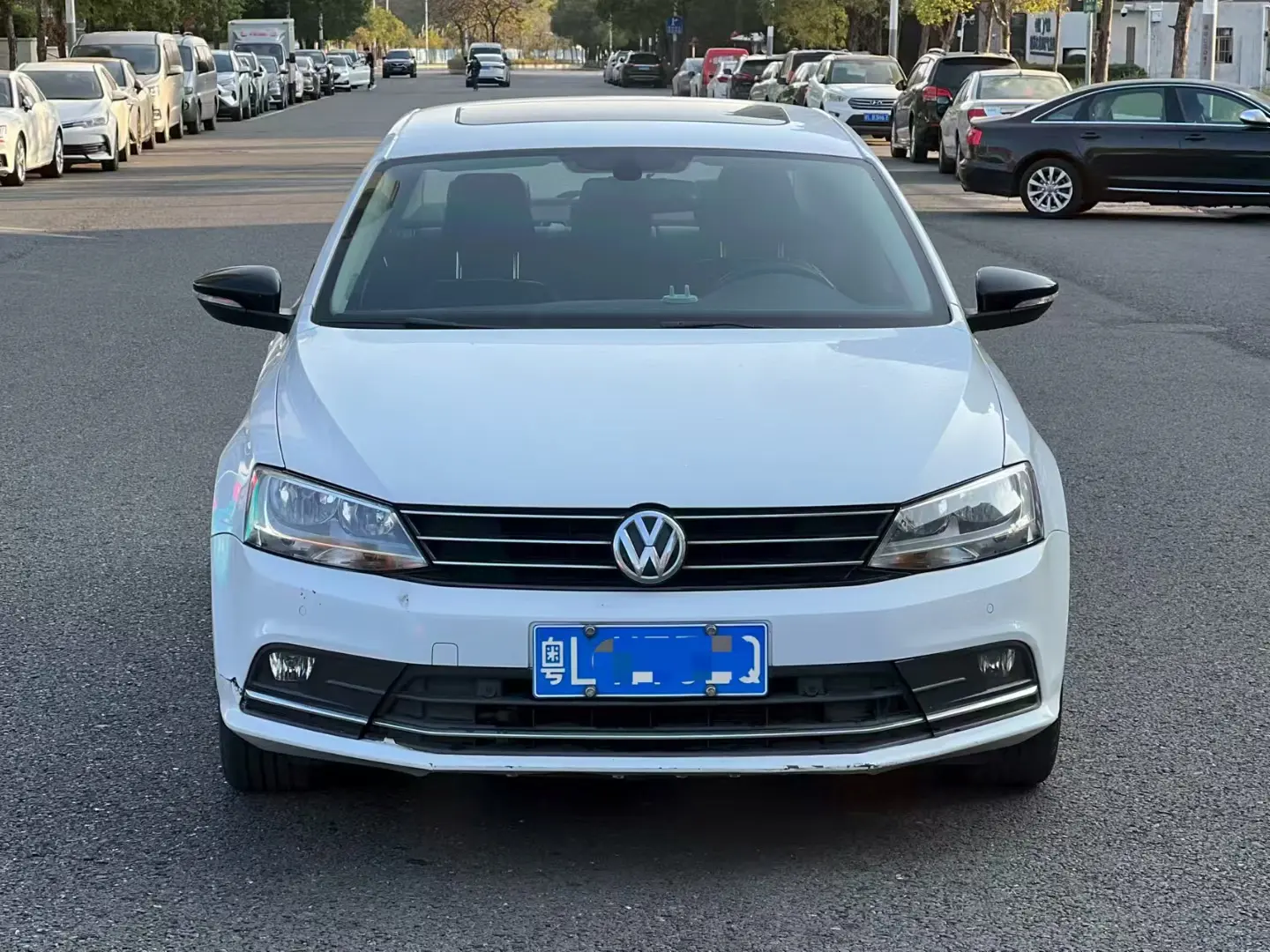 Volkswagen Sagitar  из Китая