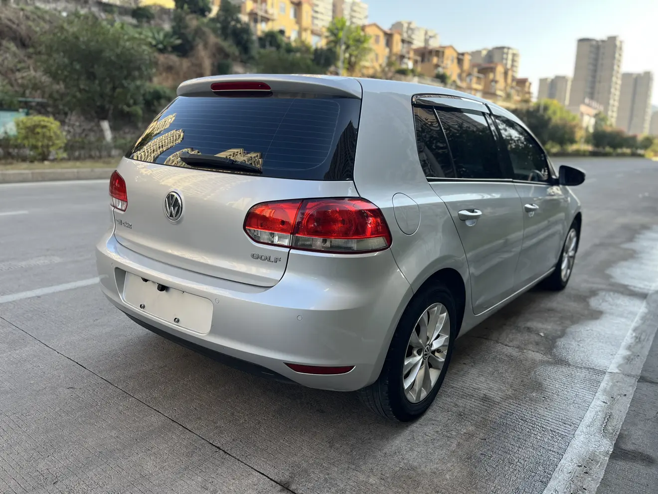 Volkswagen Golf  из Китая