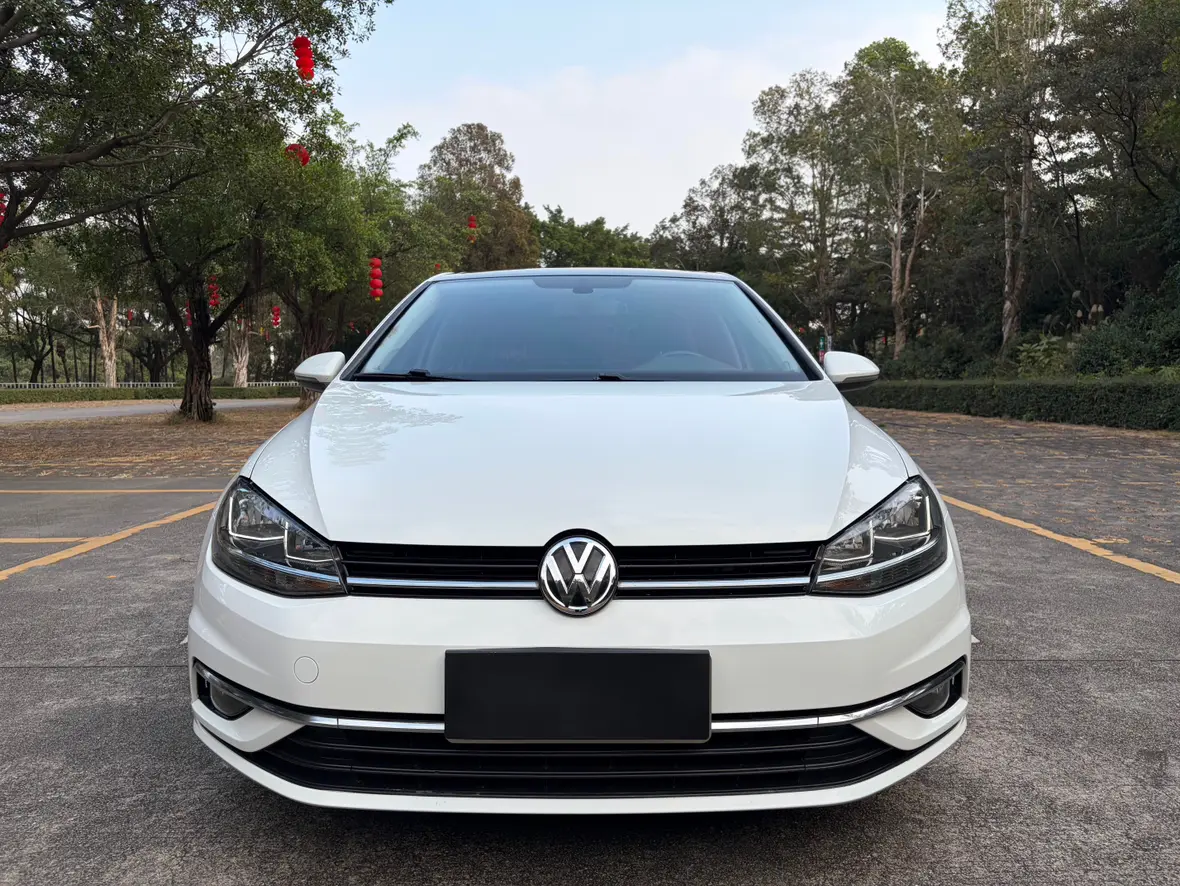 Volkswagen Golf  из Китая