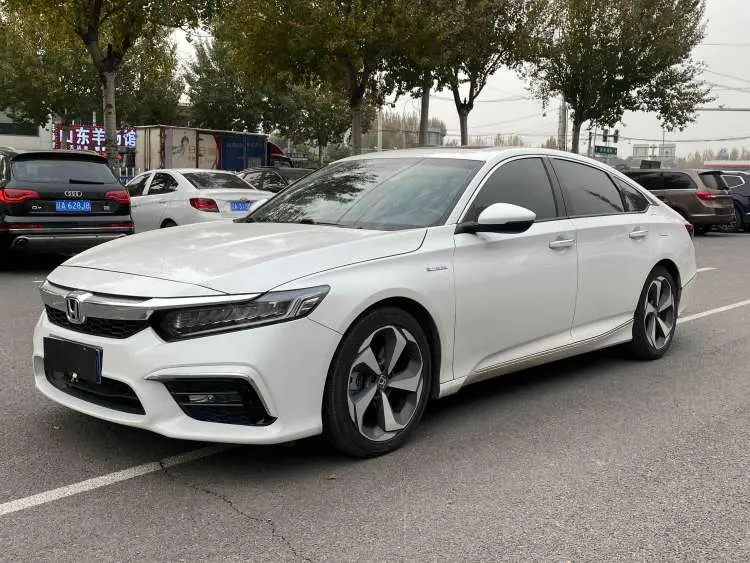 Honda Inspire (Yingshipai)  из Китая