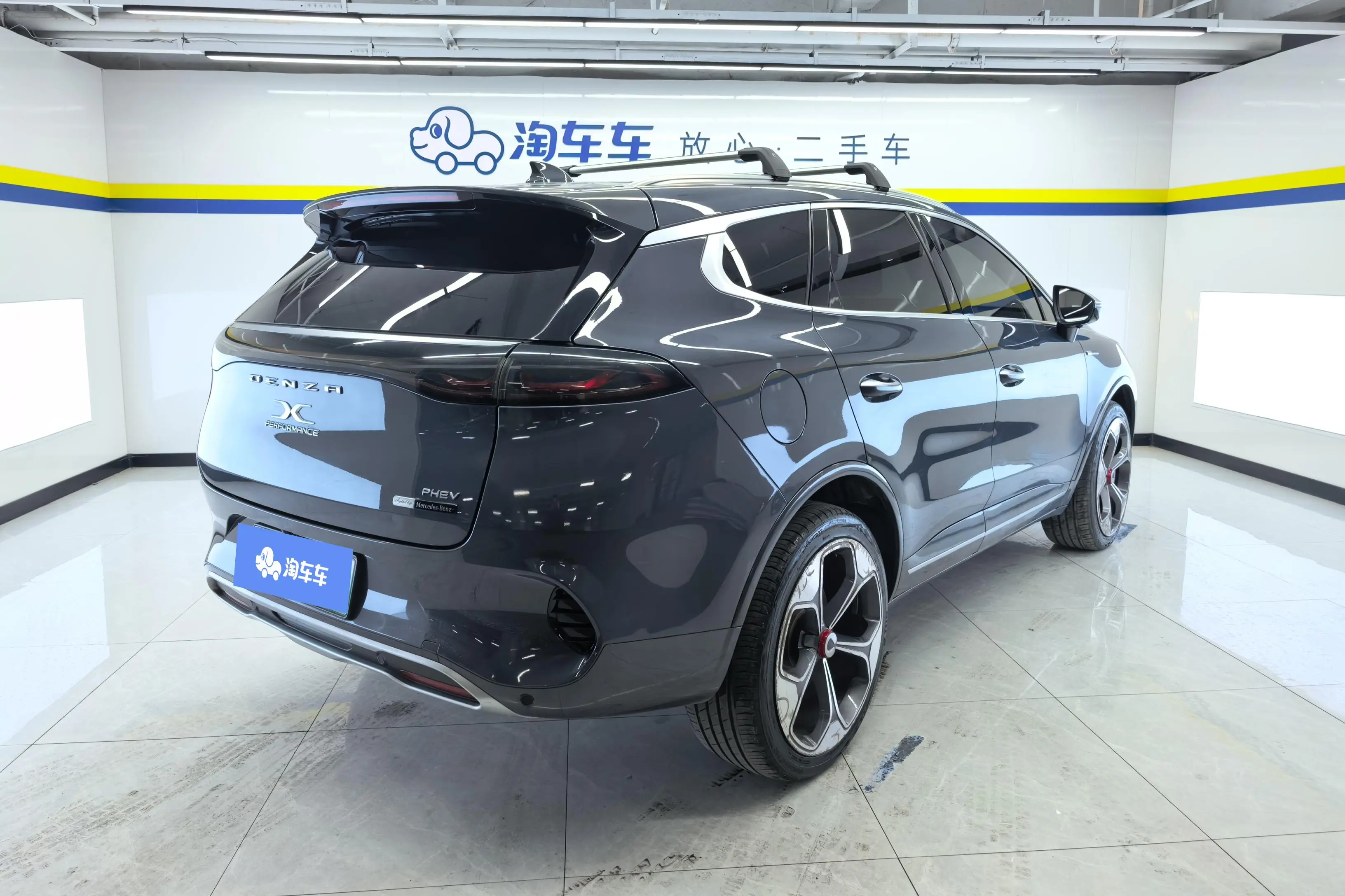 Denza X PHEV  из Китая