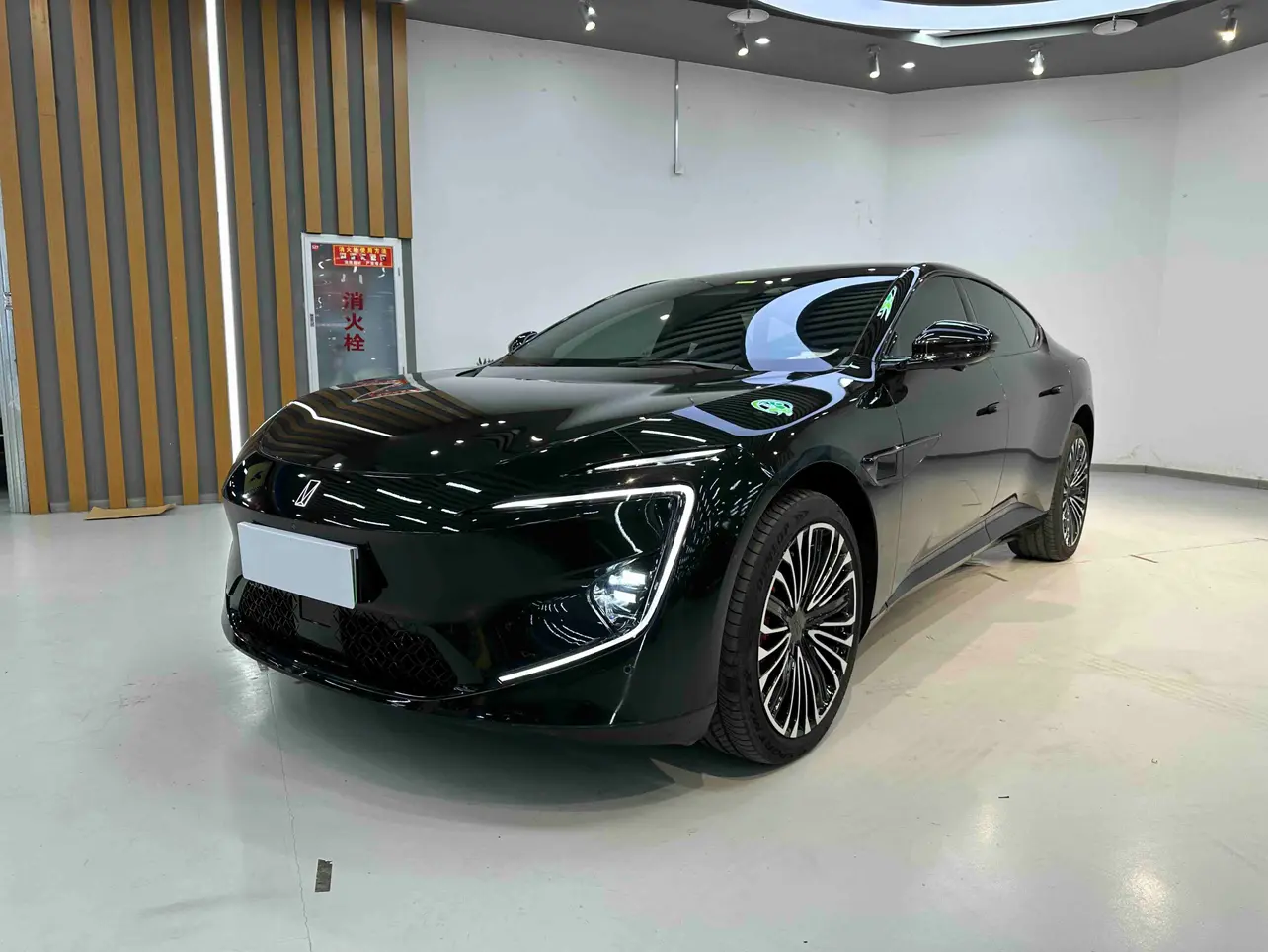 AVATR 12  из Китая