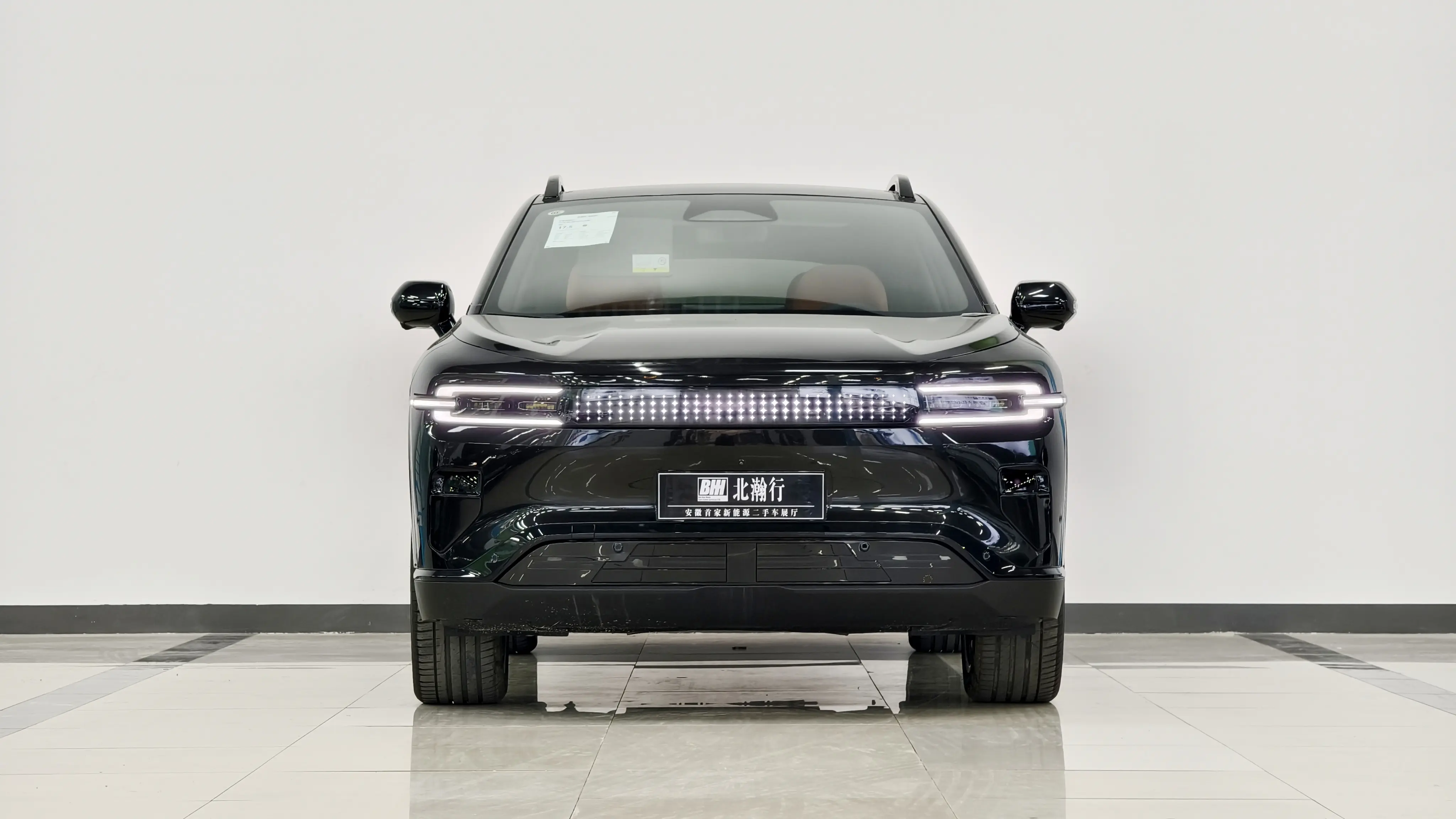 Changan Qiyuan E07  из Китая