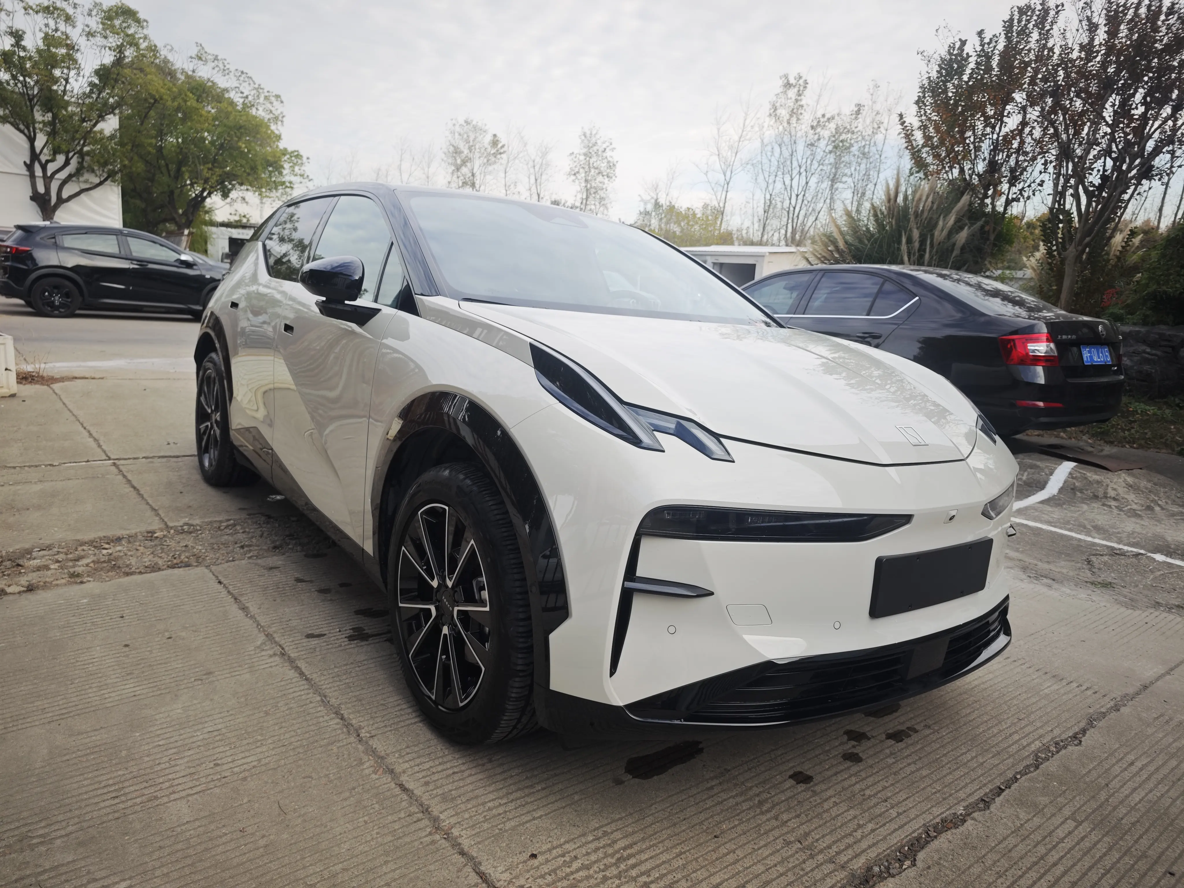 ZEEKR X  из Китая