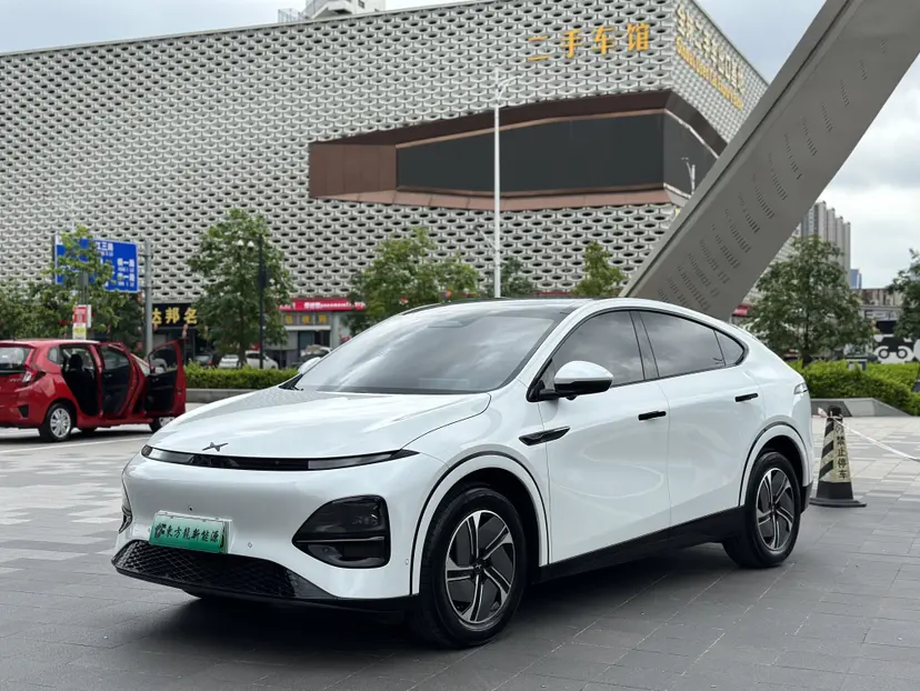 Xpeng G6  из Китая