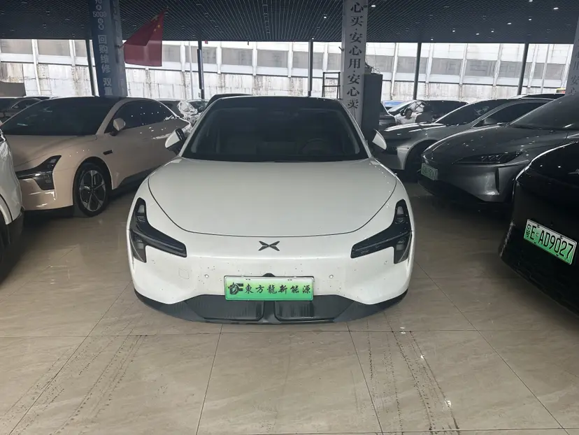 Xpeng Xiaopeng MONA M03  из Китая