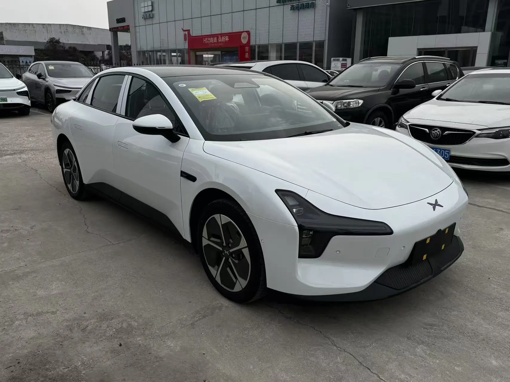 Xpeng Xiaopeng MONA M03  из Китая